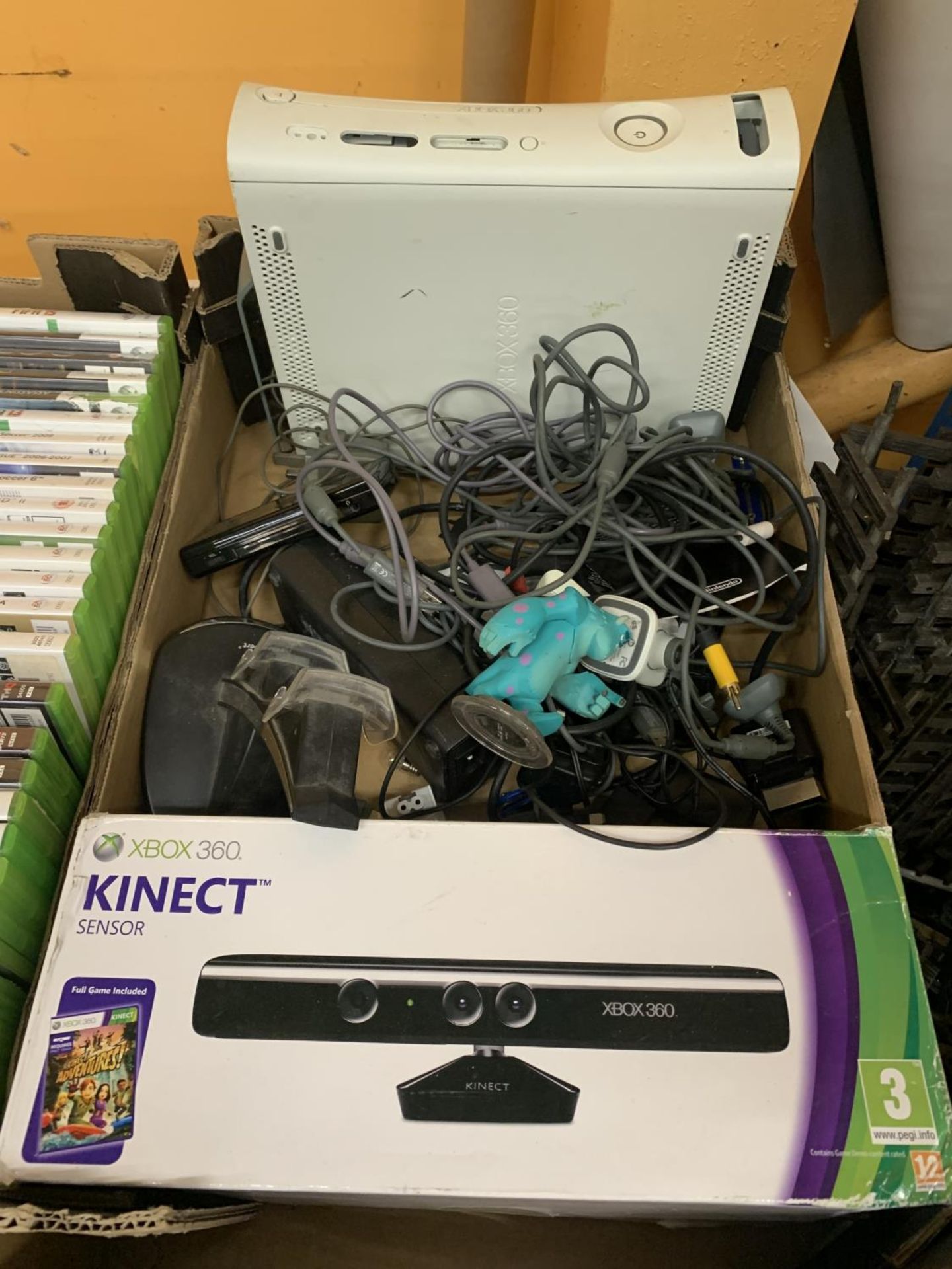 A NINTENDO DS AND XBOX 360 WITH VARIOUS ACESSORIES TO INCLUDE KINECT SENSOR, CONTROLLER BATTERY