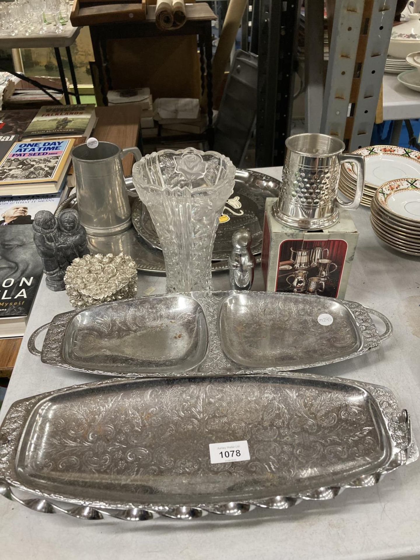 A MIXED LOT, SILVER PLATED TRAYS, PEWTER TANKARDS ETC