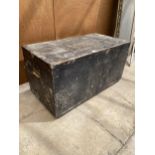A VINTAGE WOODEN TOOL CHEST WITH TOP INSERTS AND STAMPED ' L.HARDMAN JNR'