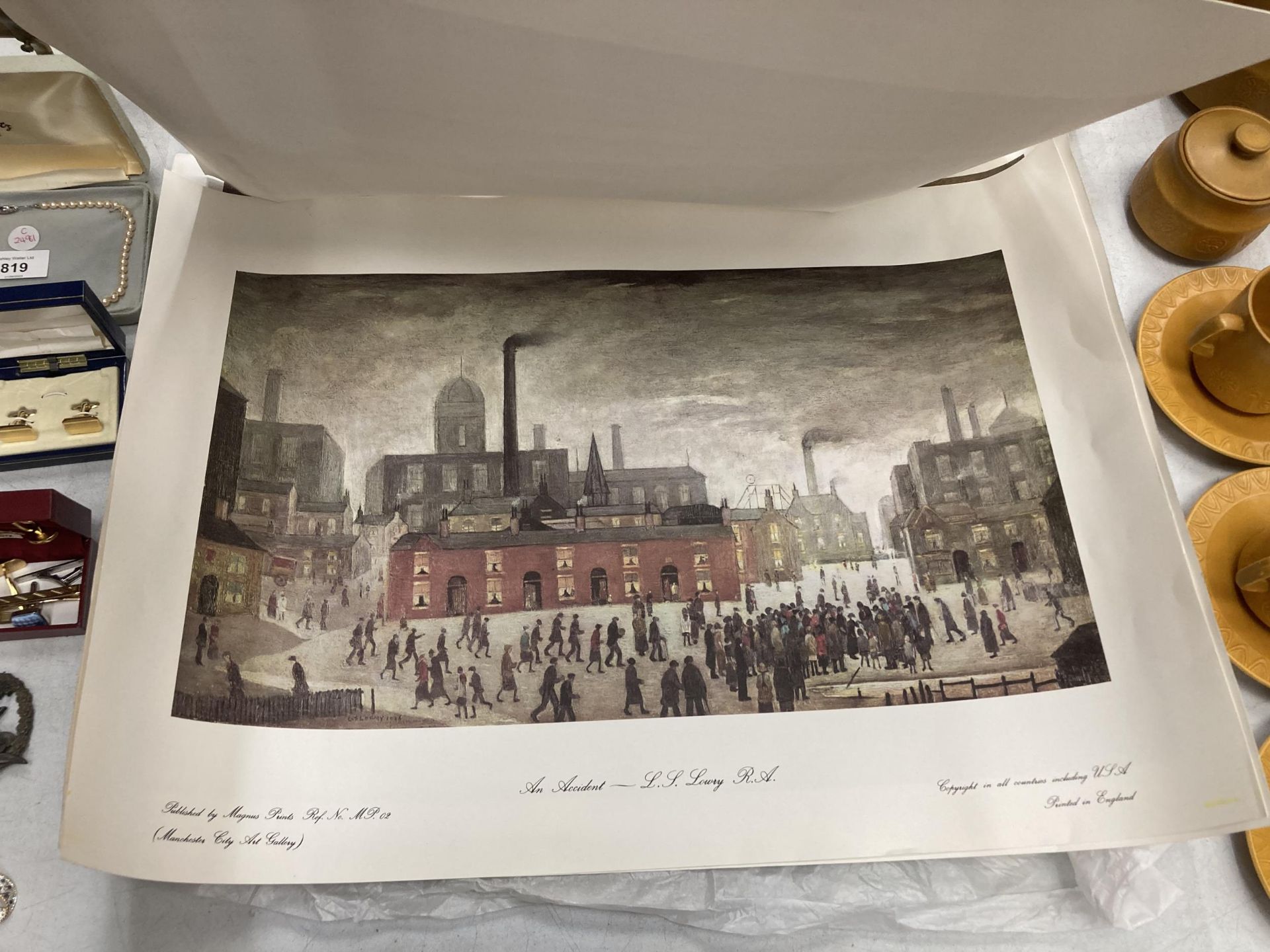 A GROUP OF L.S. LOWRY UNFRAMED PRINTS, THE LONELY HOUSE ETC - Image 2 of 3