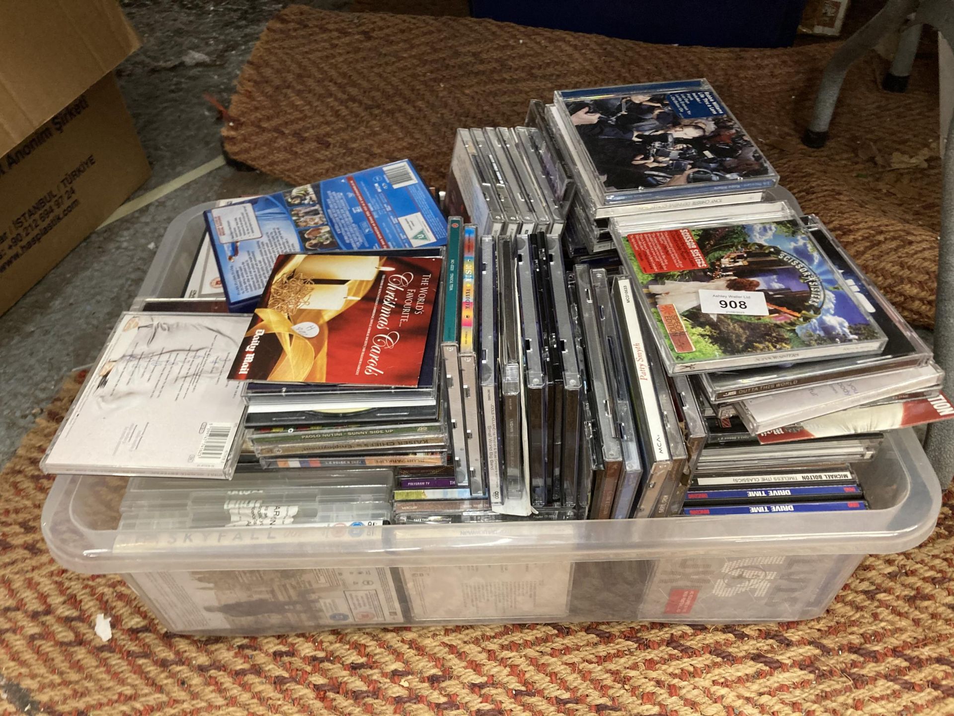 A LARGE QUANTITY OF DVD'S AND CD'S