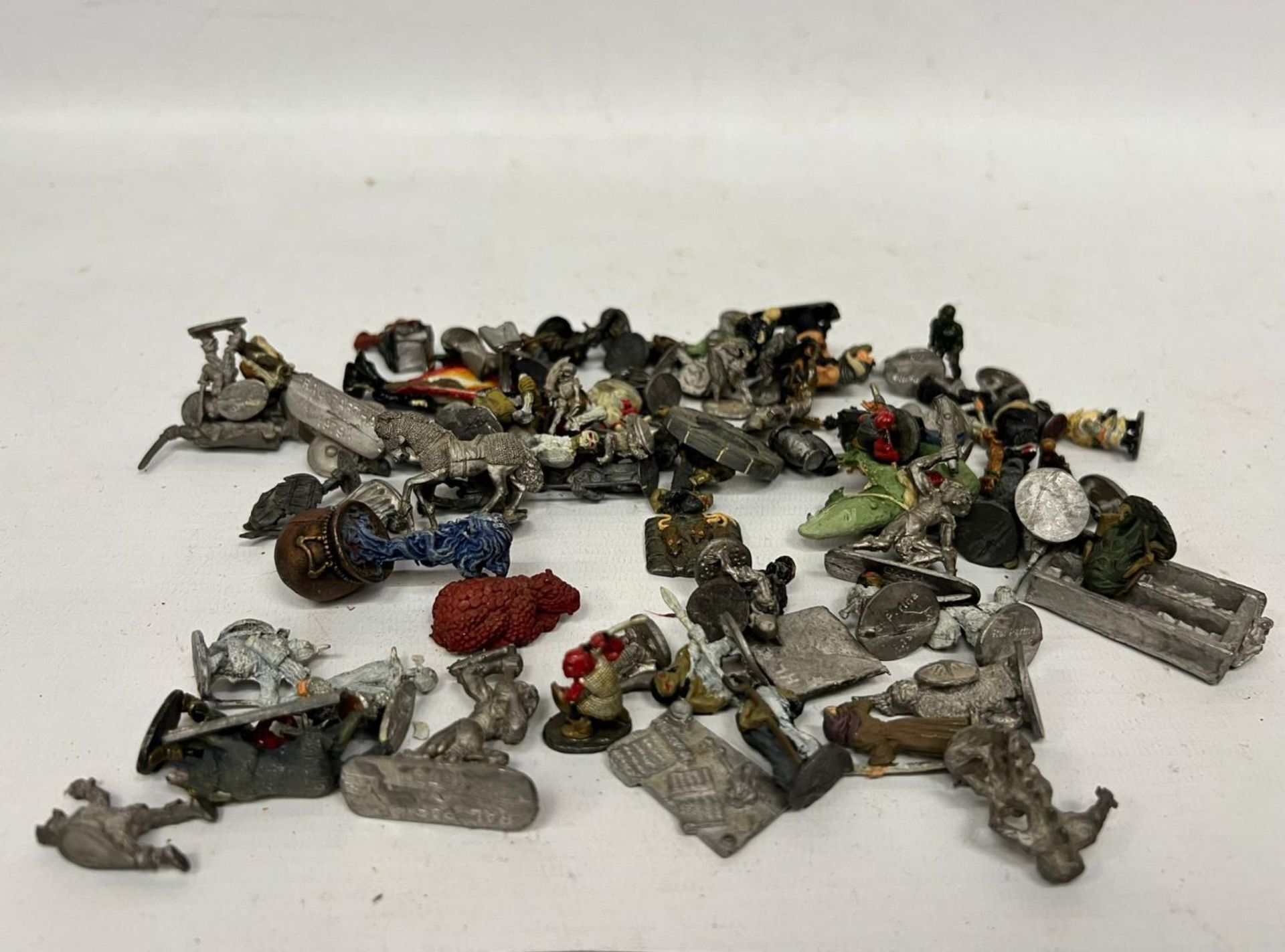 A BOX OF LEAD WAR GAMING FIGURES - WIZARDS, TROLLS, SWORDSMEN ETC