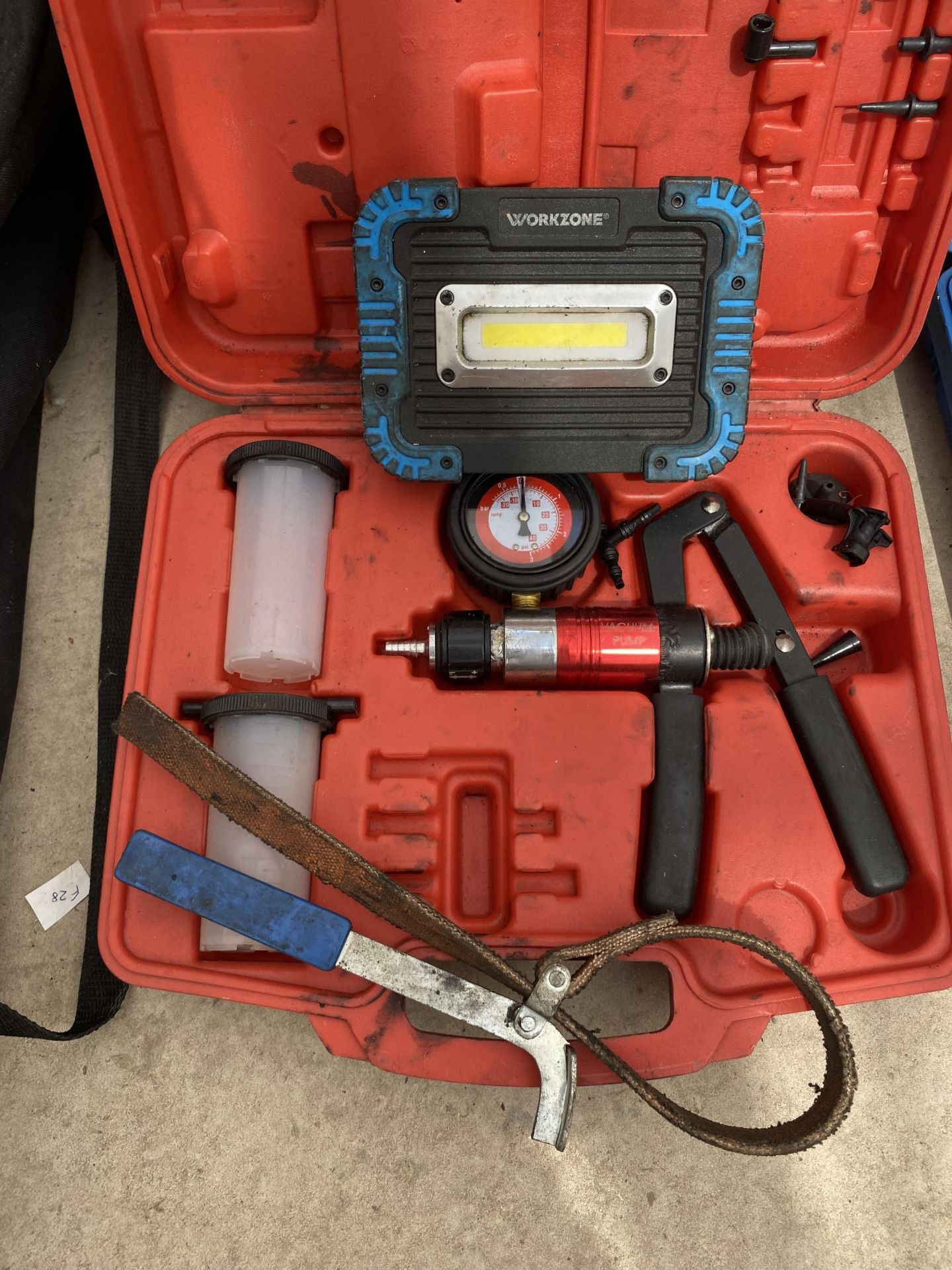 AN ASSORTMENT OF TOOLS TO INCLUDE A VACUUM AND PRESSURE TEST KIT AND SOCKETS ETC - Image 3 of 3