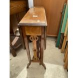 AN EDWARDIAN MAHOGANY AND INLAID SUTHERLAND TABLE WITH CANTED CORNERS, 29X24" OPENED