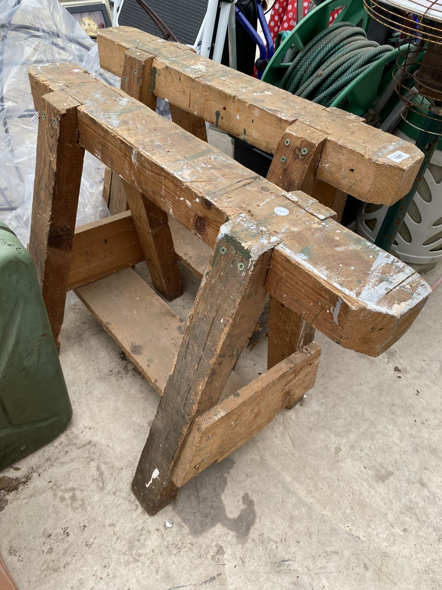 A PAIR OF WOODEN BUILDERS TRESTLES - Image 2 of 3