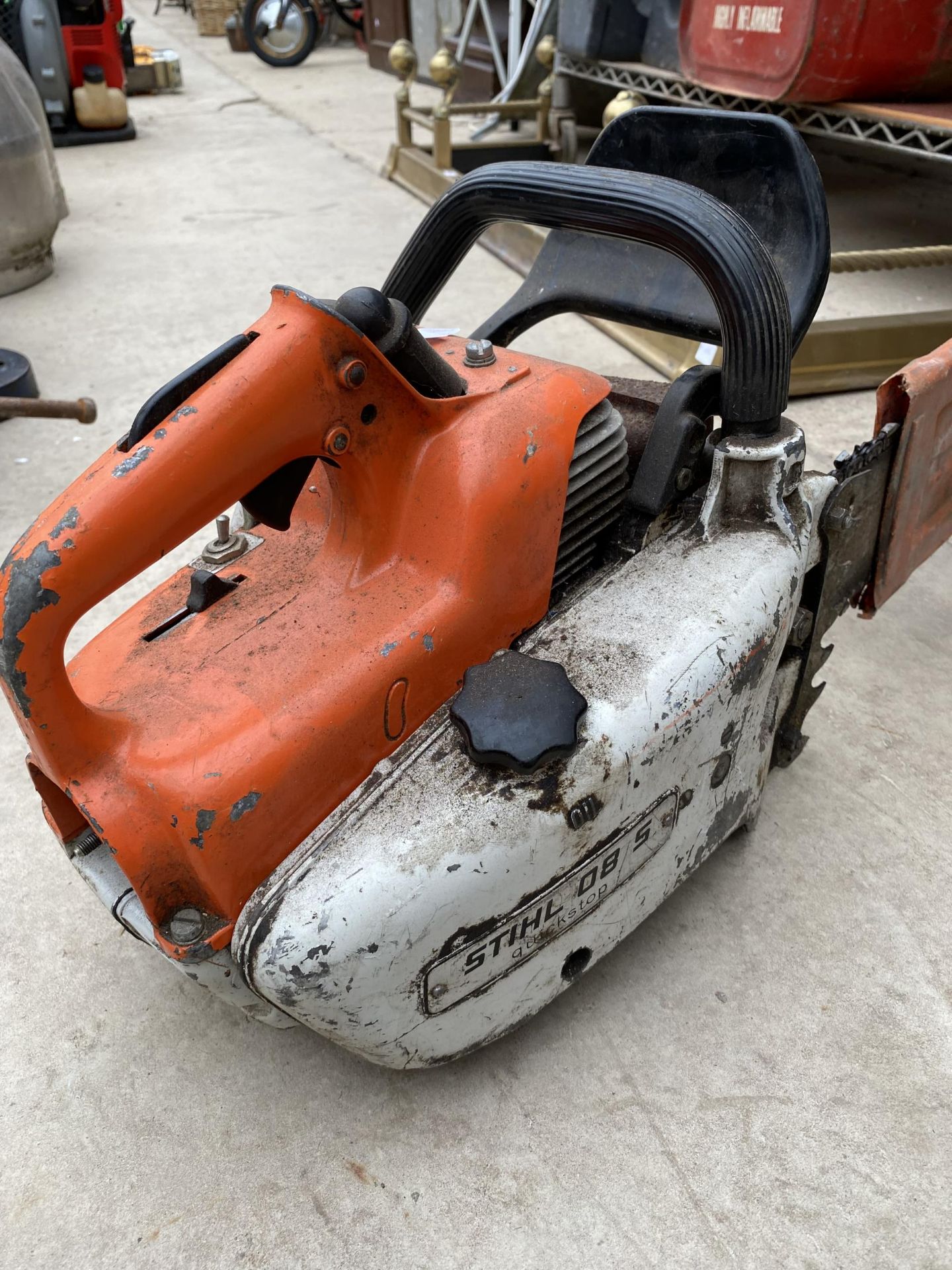 A STIHL 08S PETROL CHAINSAW FOR SPARES AND REPAIRS - Image 2 of 3