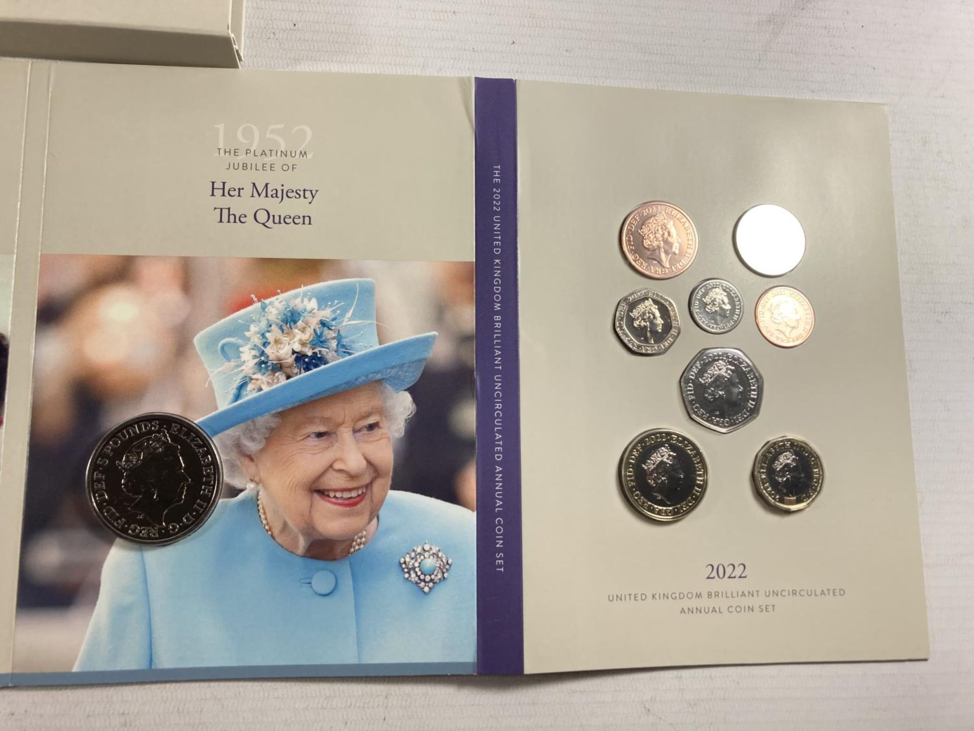UK 2022 ANNUAL COIN SET . PRISTINE CONDITION - Image 3 of 4