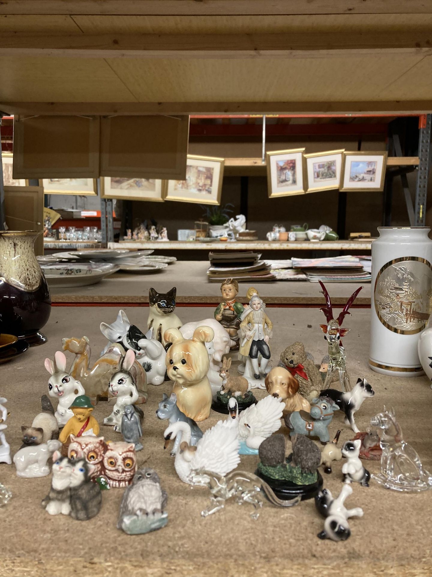 A COLLECTION OF VINTAGE ANIMAL FIGURES