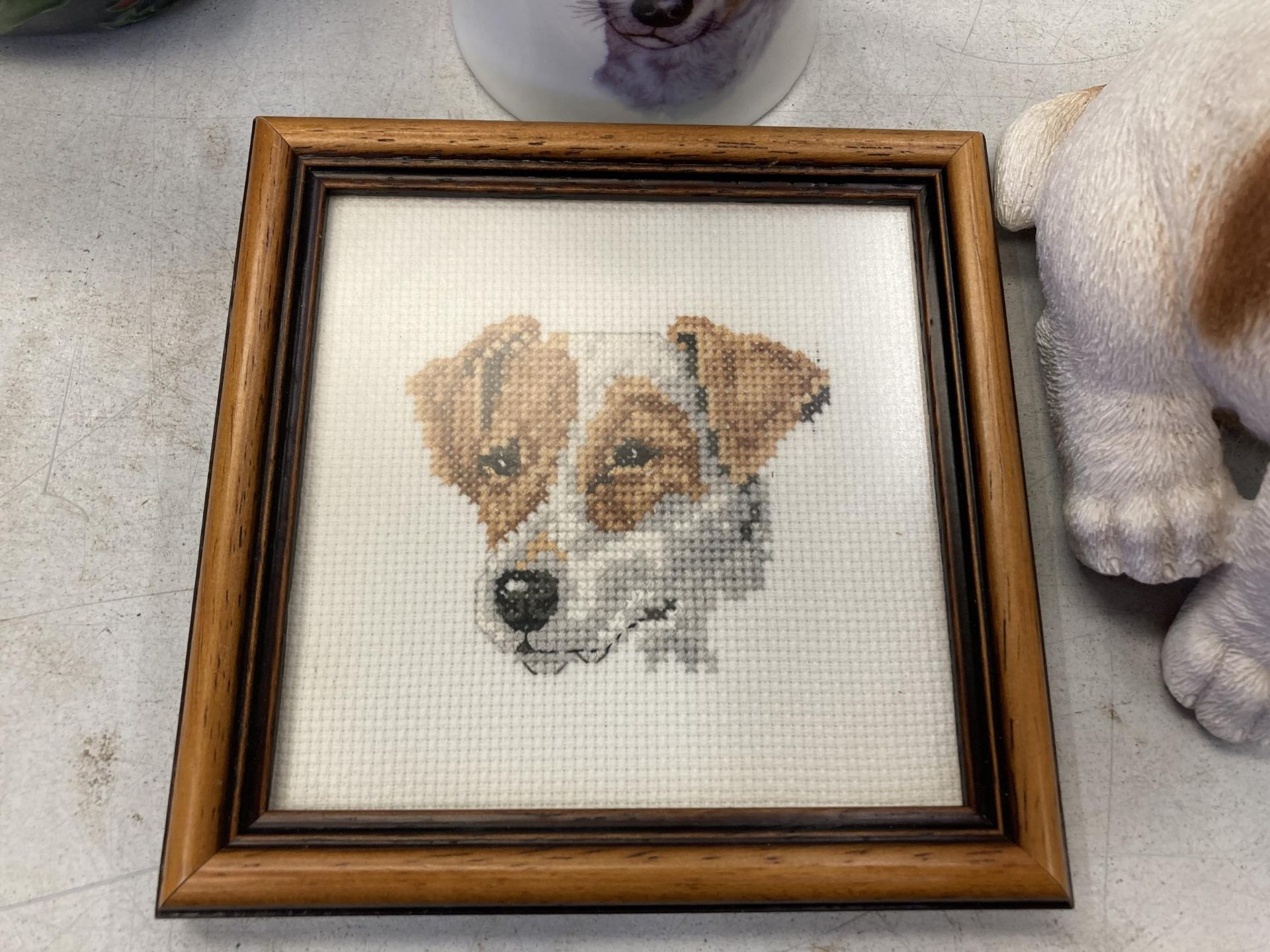 A GROUP OF THREE JACK RUSSEL ITEMS, FIGURE, MUG AND TAPESTRY - Image 2 of 4