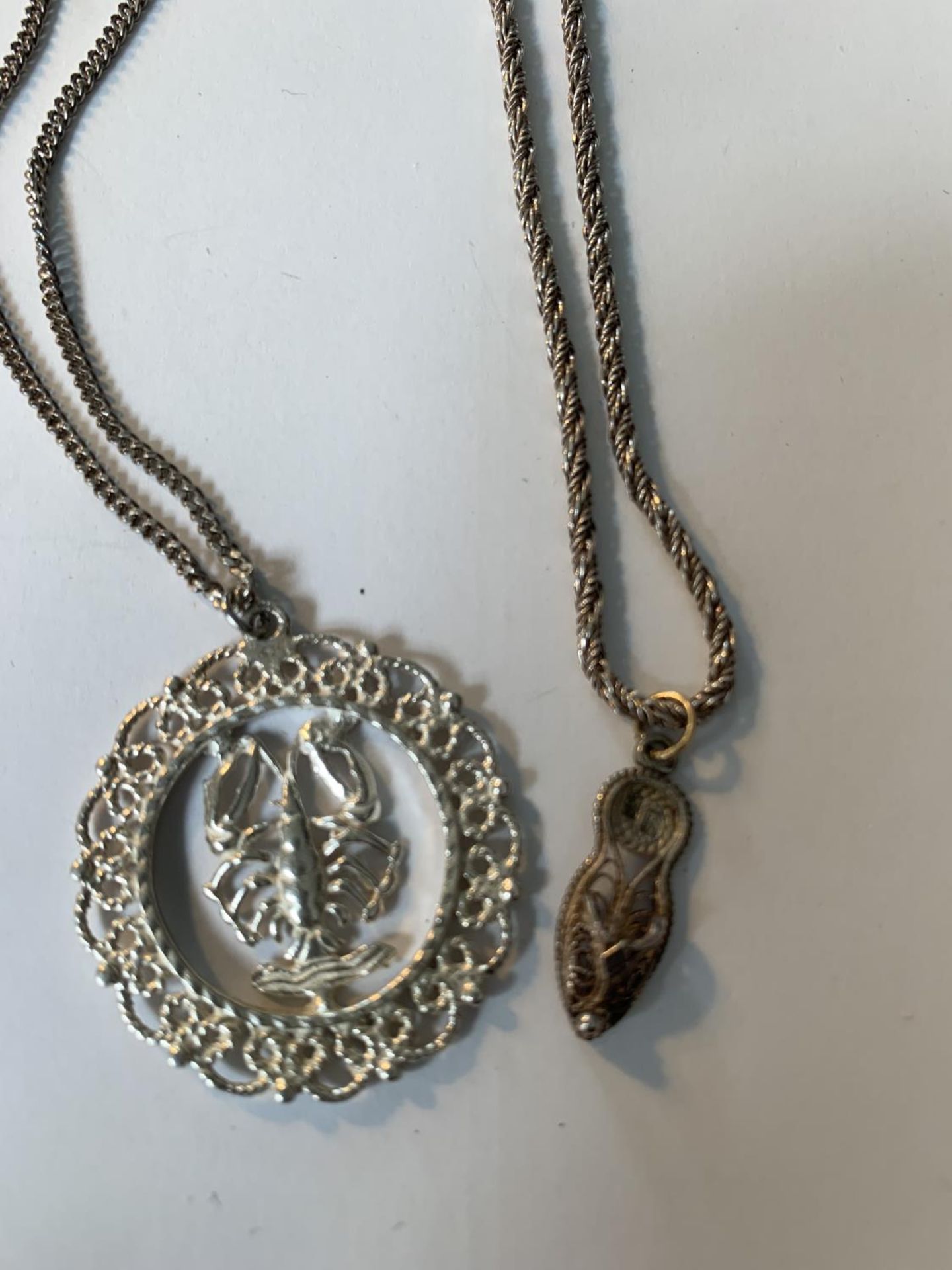 FOUR SILVER NECKLACES WITH PENDANTS - Image 3 of 4