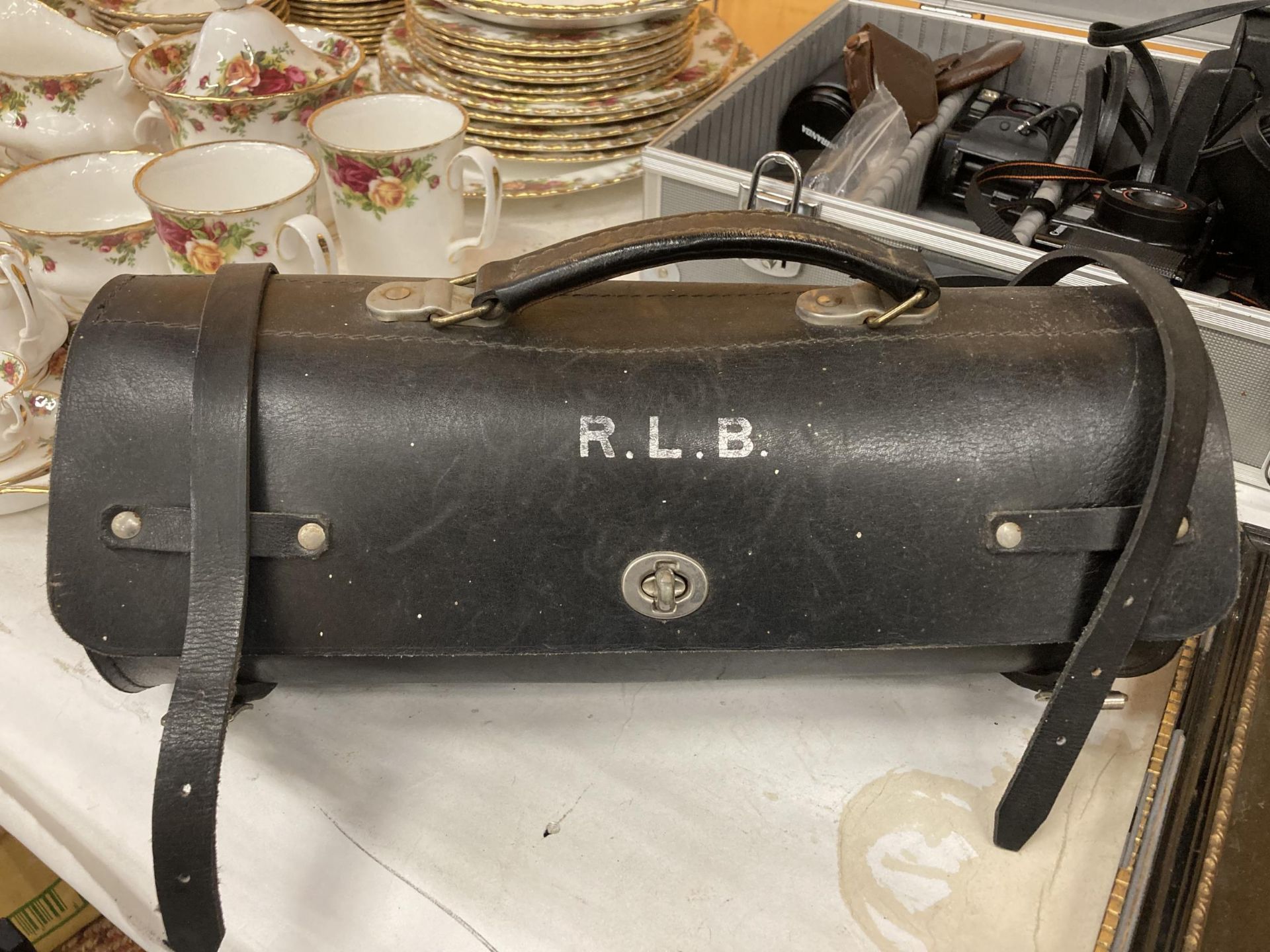 A CASED SET OF VINTAGE BOWLS