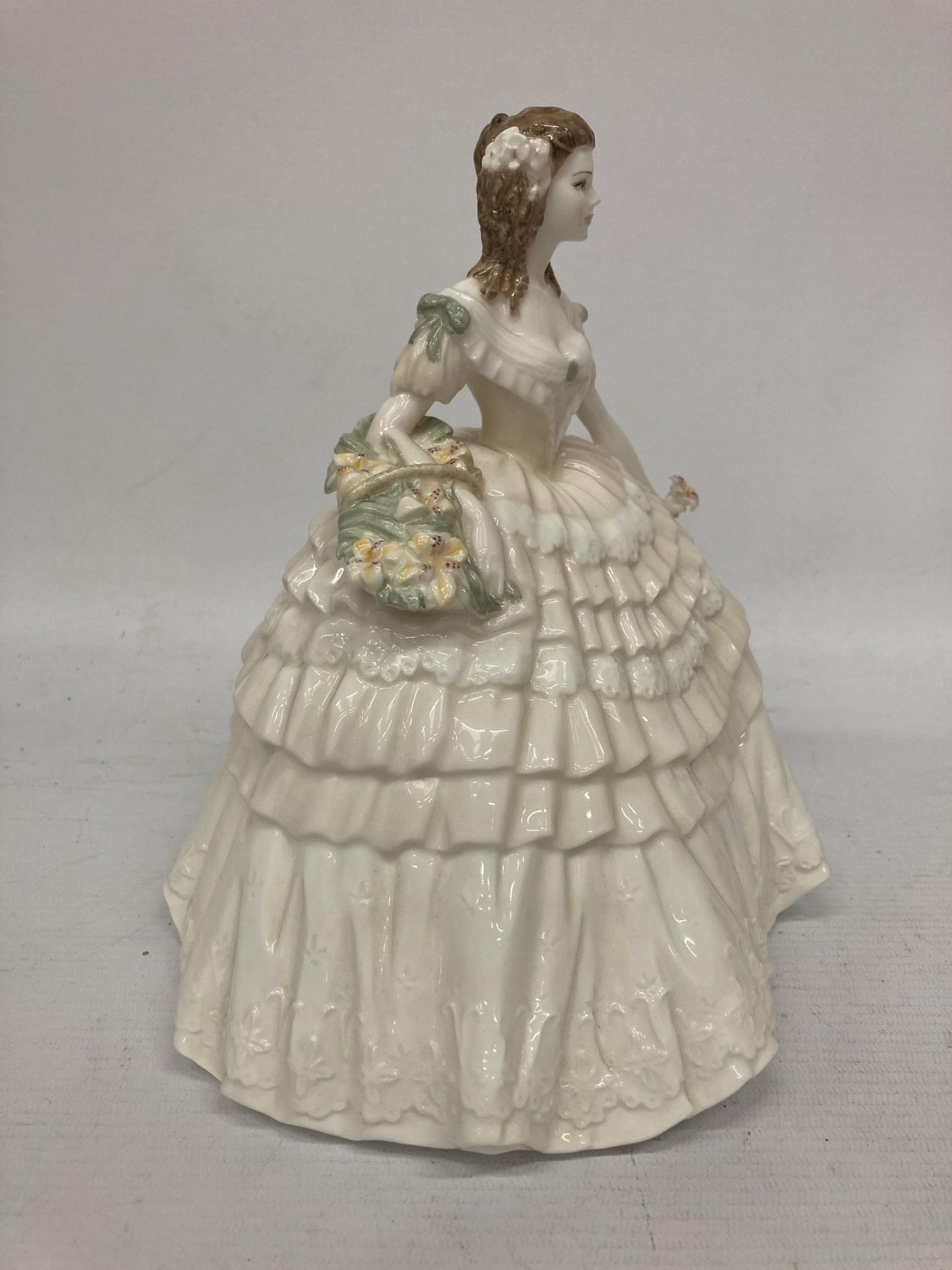 A STUNNING COALPORT FIGURINE FROM "THE FOUR FLOWERS COLLECTION" SCULPTED BY JACK GLYNN AND BEING A - Image 2 of 5