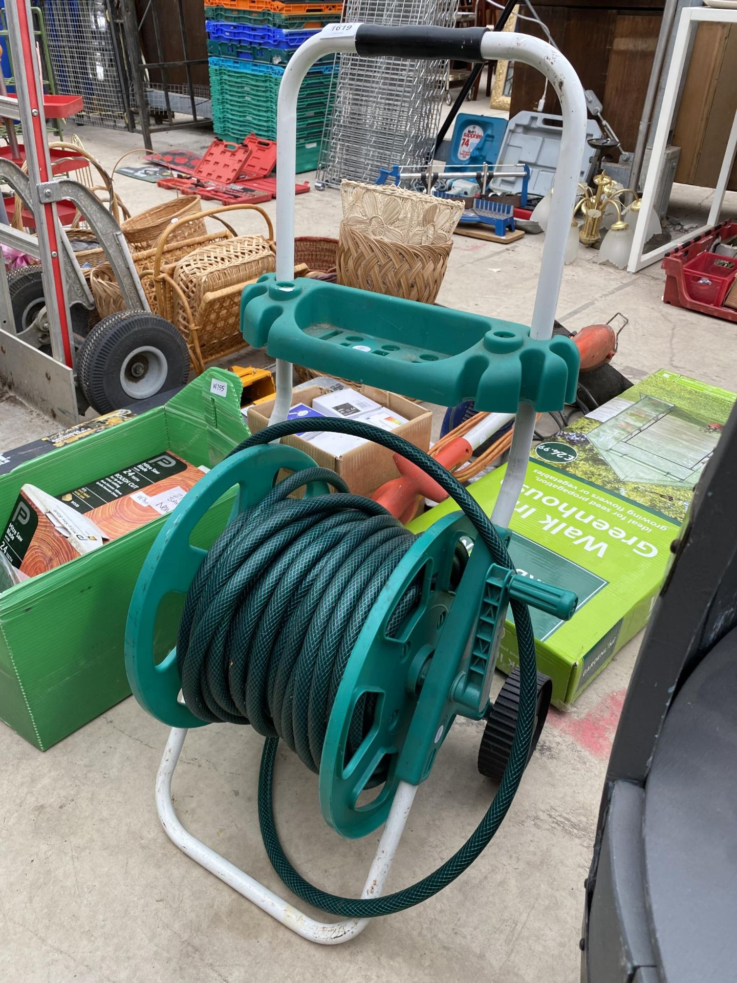 A HOSE PIPE AND REEL
