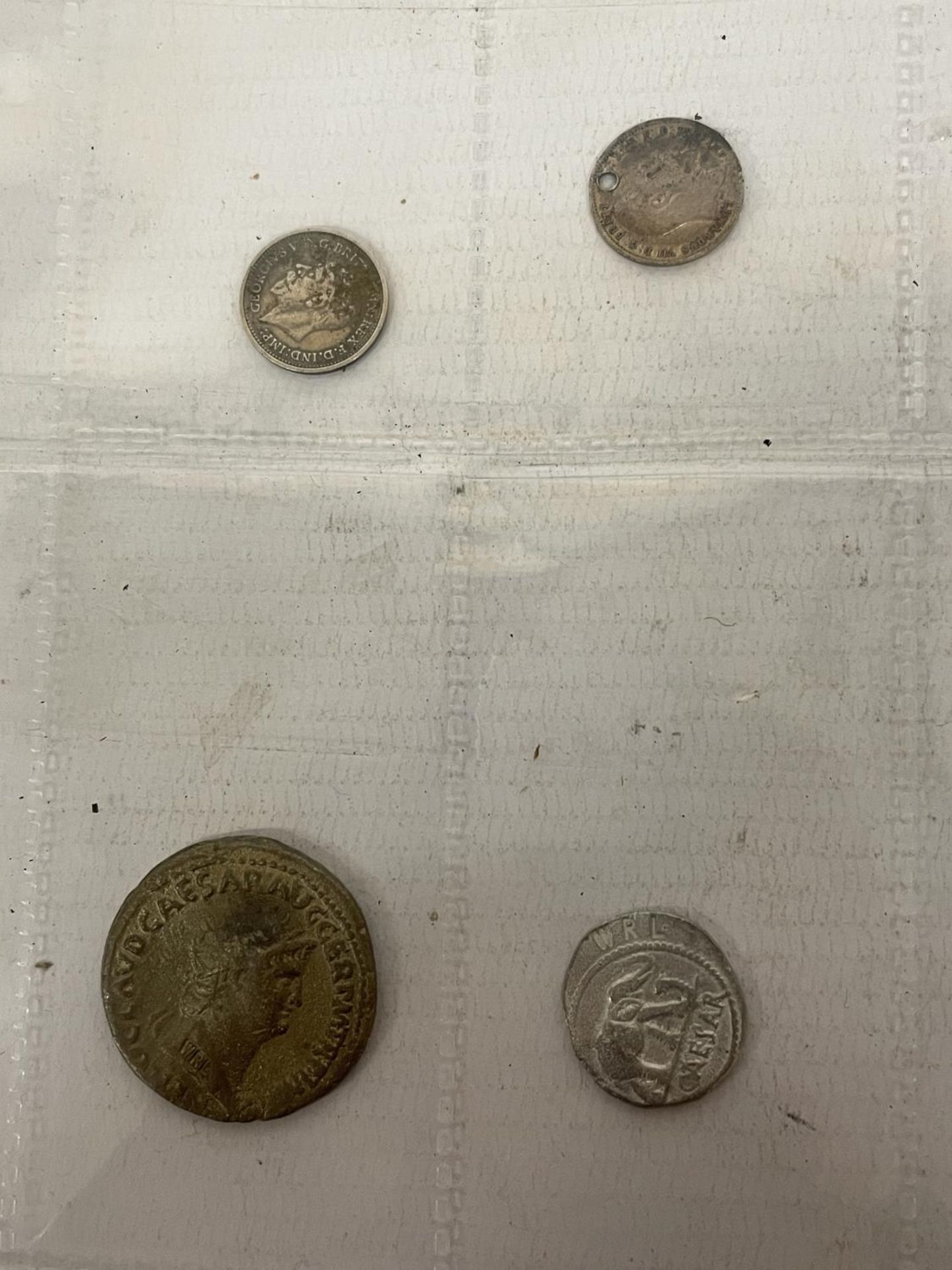 A COLLECTION OF STERLING SILVER, AMERICAN AND ROMAN COINS - Bild 4 aus 9