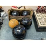 A CASED SET OF VINTAGE BOWLS TOGETHER WITH FURTHER PAIR AND JACK
