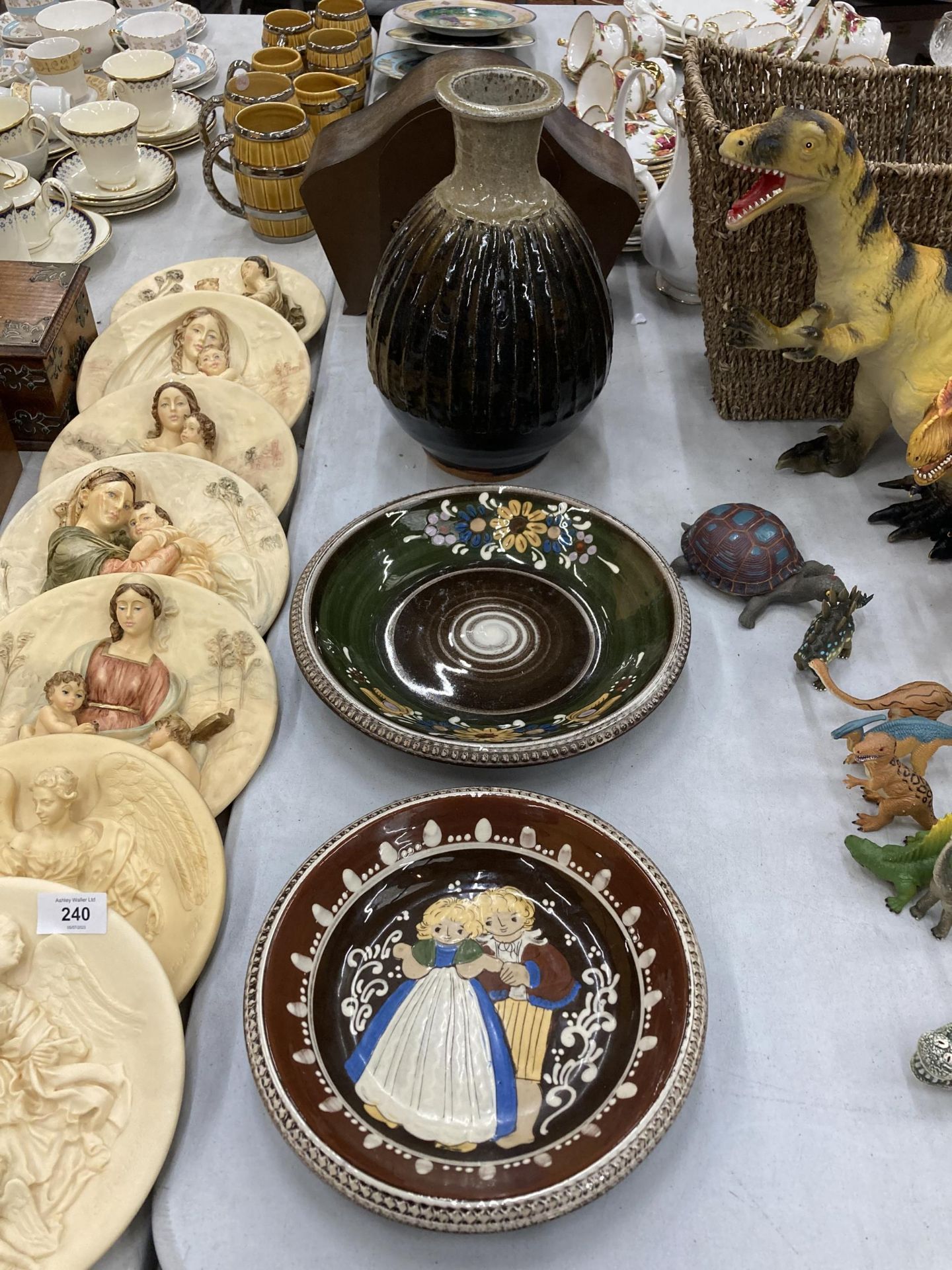 TWO PIECES OF SWISS KOHLER FOLK ART TO INCLUDE A LARGE AND SMALLER BOWL PLUS A LARGE STUDIO