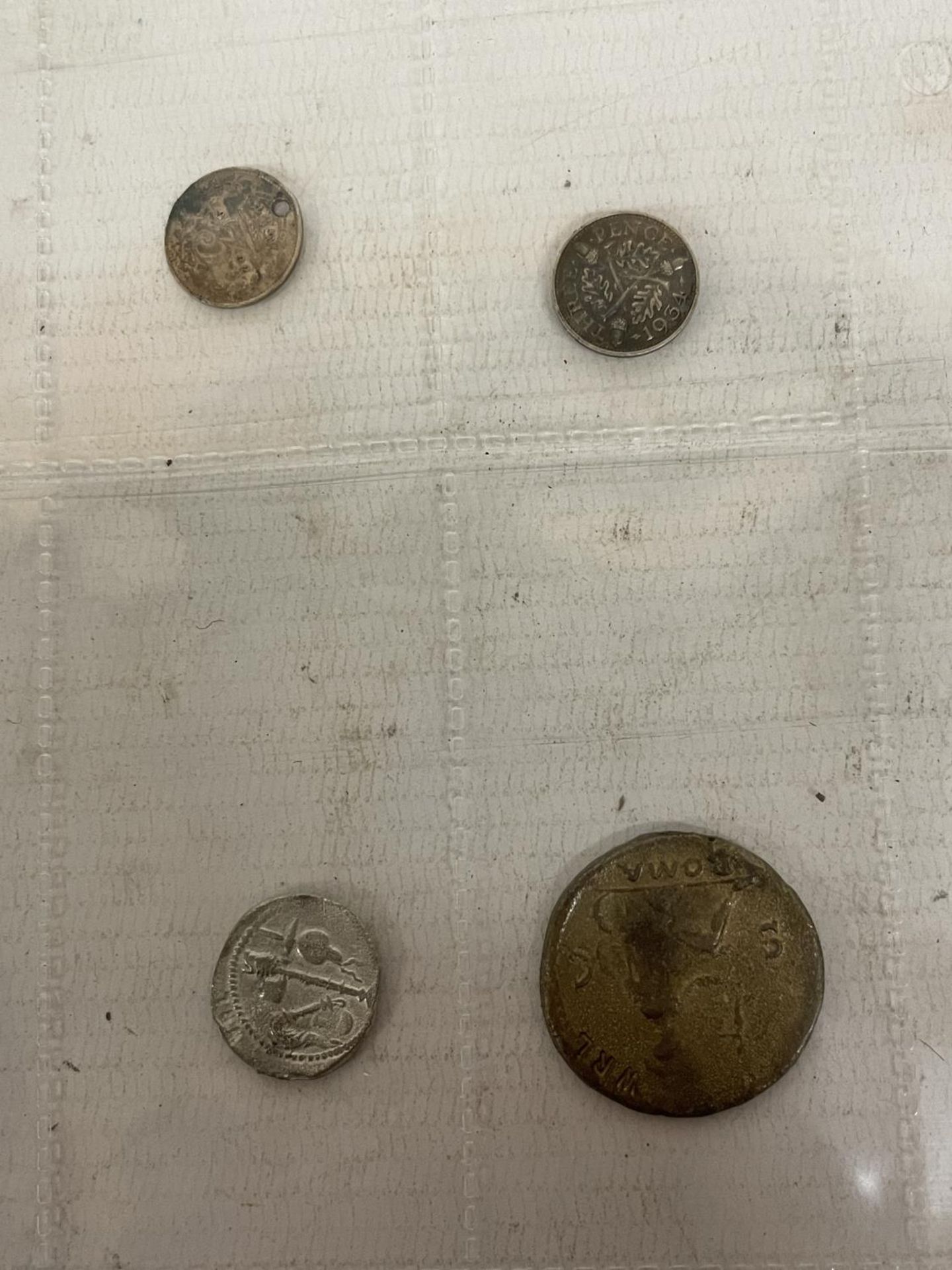 A COLLECTION OF STERLING SILVER, AMERICAN AND ROMAN COINS - Image 7 of 9