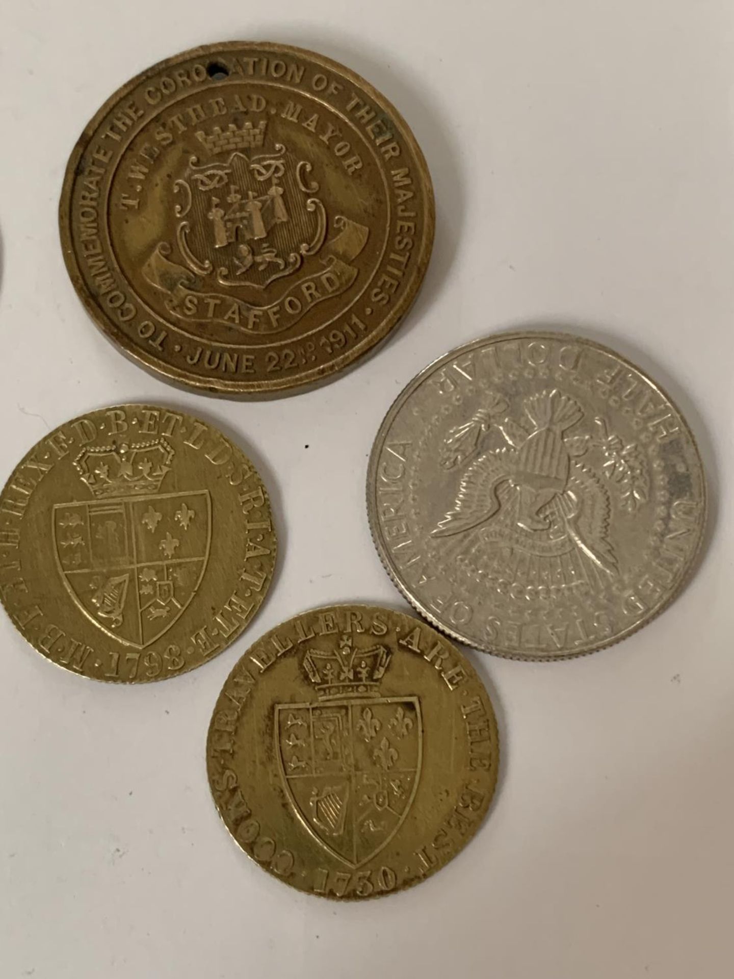 VARIOUS FOREIGN COINS AND COPY GUINEAS - Image 3 of 5