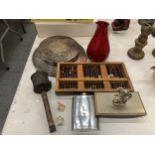 A MIXED LOT TO INCLUDE A WOODEN ABACUS, A VINTAGE BLOTTER WITH RAMPANT LION FINIAL, HIP FLASK,