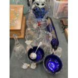 A QUANTITY OF GLASSWARE TO INCLUDE A VINTAGE BRISTOL BLUE COLOURED ROLLING PIN, BELLS, FLORAL BOWLS,