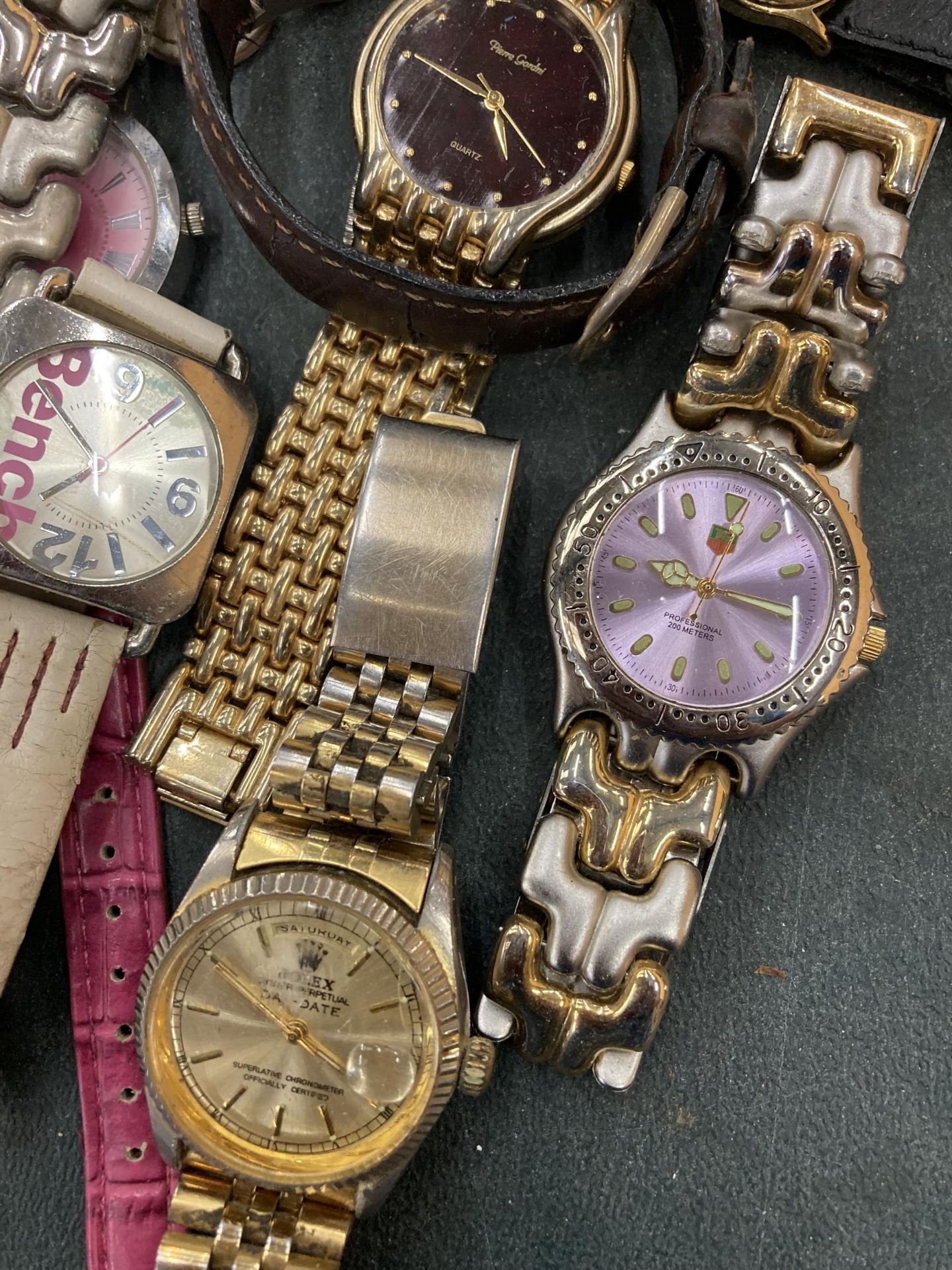 A COLLECTION OF WATCHES, BOXED HENLEY ETC - Bild 5 aus 5