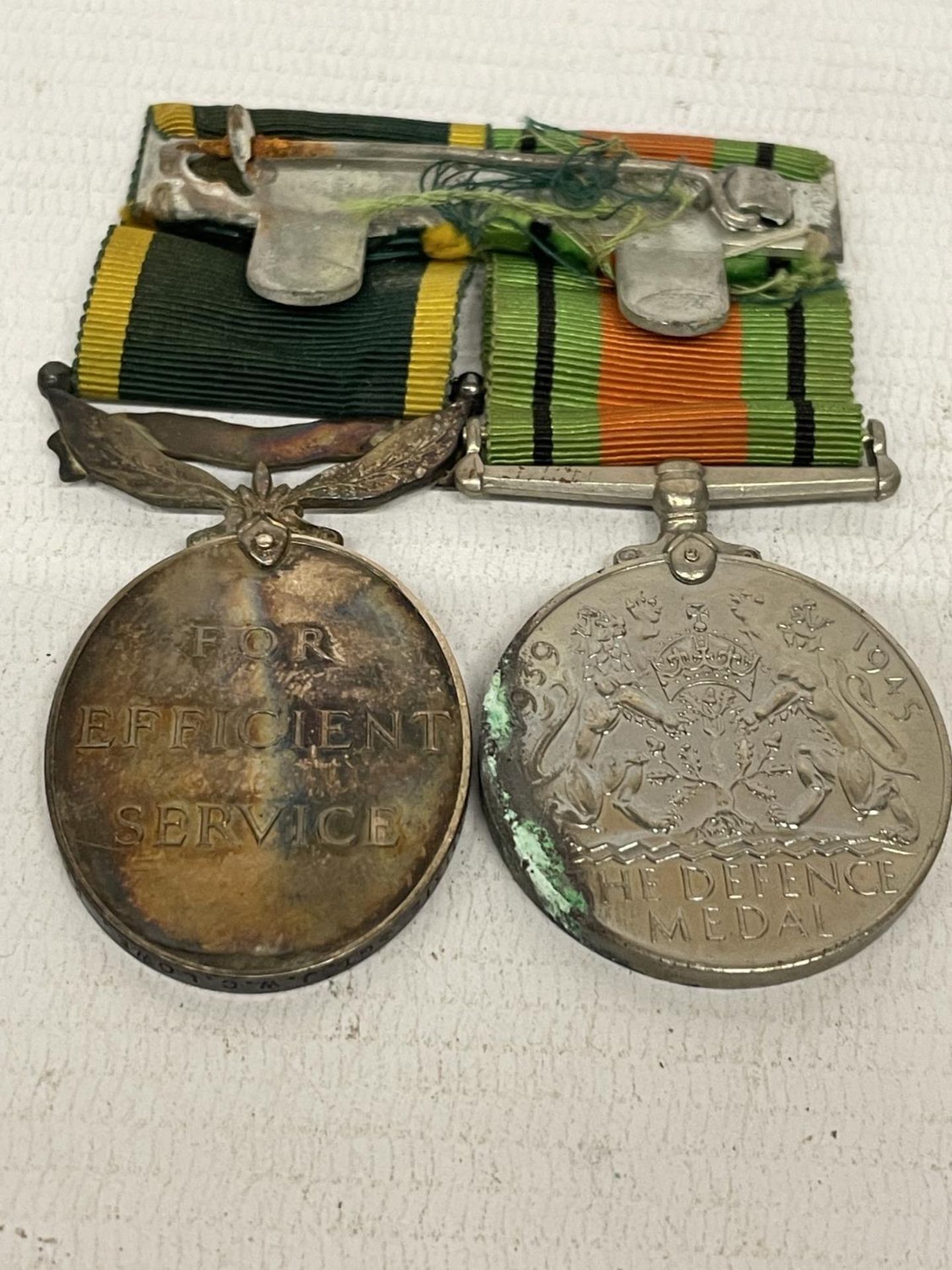 TWO MEDALS ON RIBBONS TO INCLUDE A DEFENCE MEDAL AND ONE FOR EFFICIENT SERVICE - Bild 2 aus 2