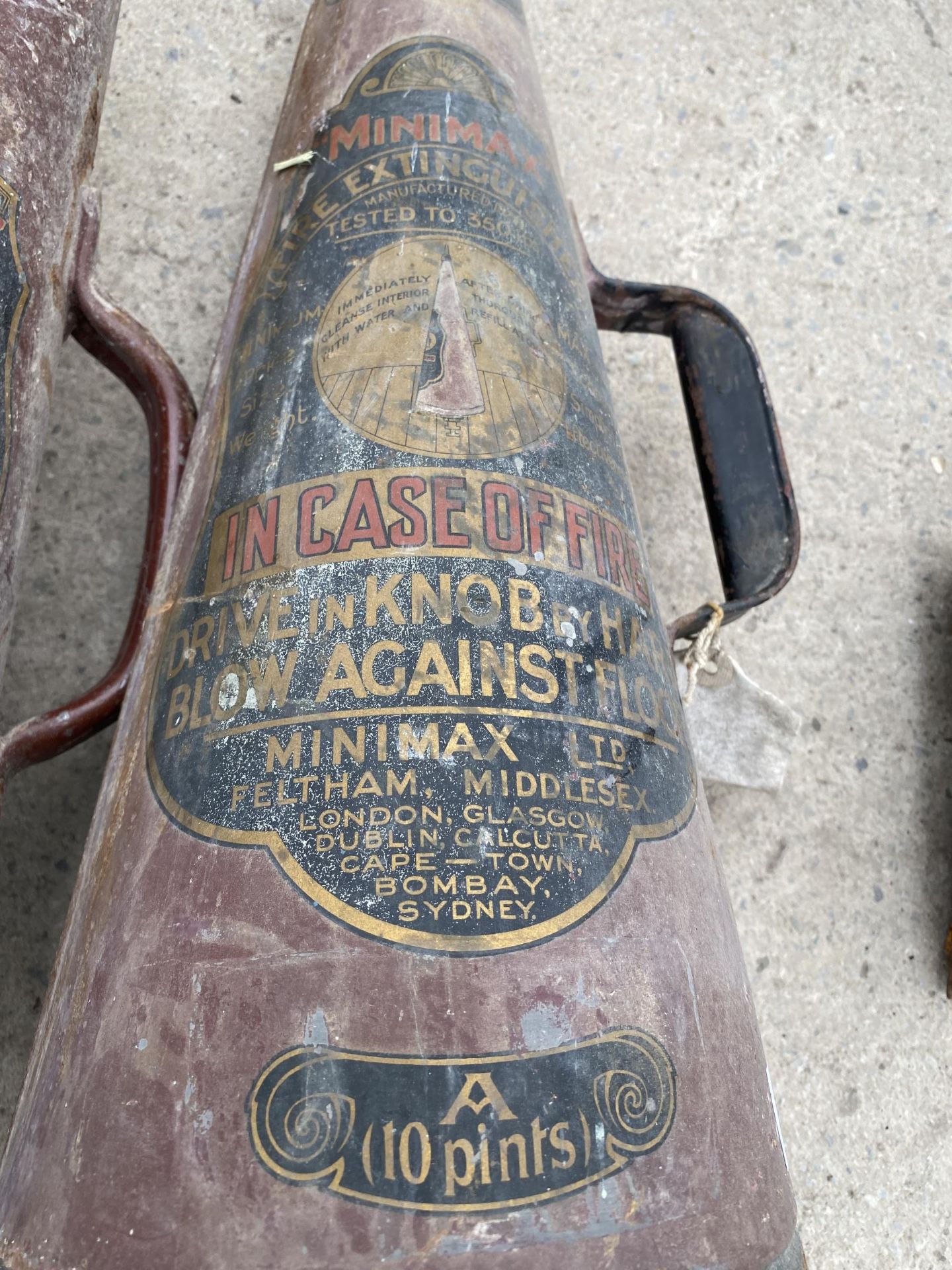 TWO VINTAGE MINIMAX FIRE EXTINGUISHERS - Image 5 of 5