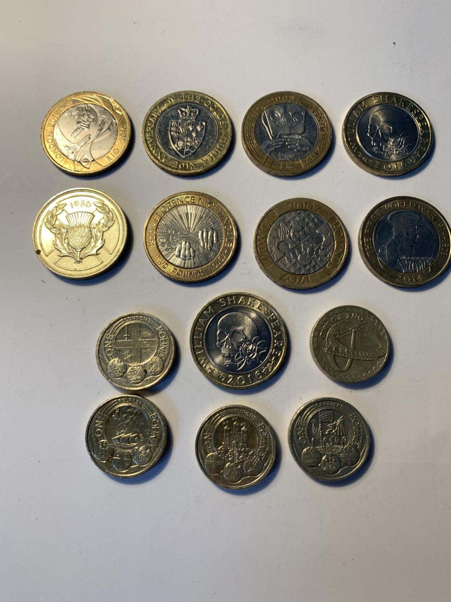 FOURTEEN COMMERORATIVE COINS TO INCLUDE NINE £2 AND FIVE £1