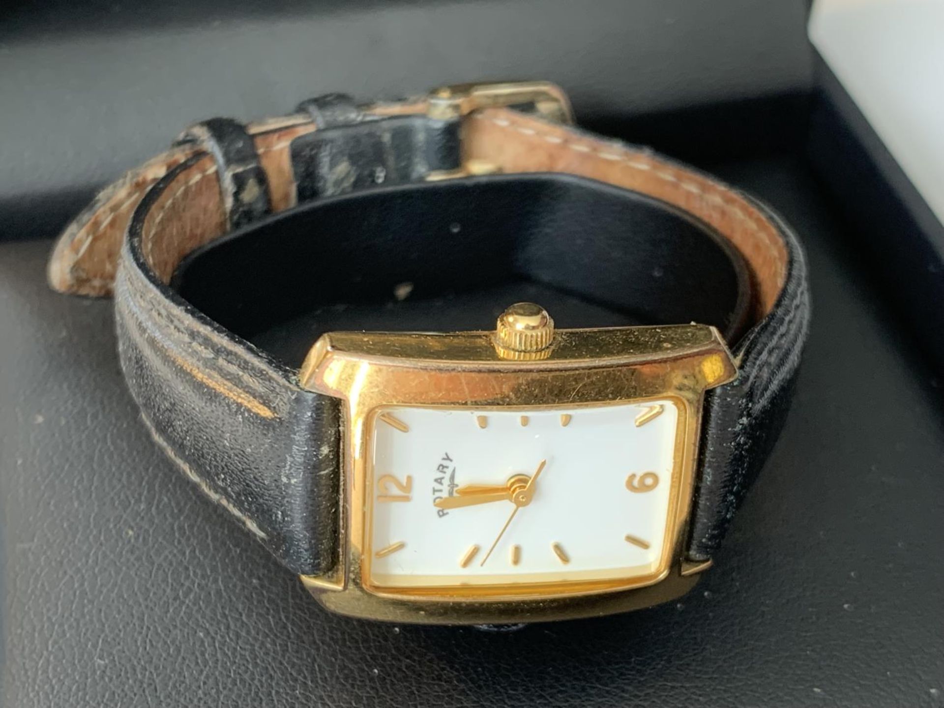 A LADIES ROTARY WRISTWATCH SEEN WORKING BUT NO WARRANTY IN A PRESENTATION BOX