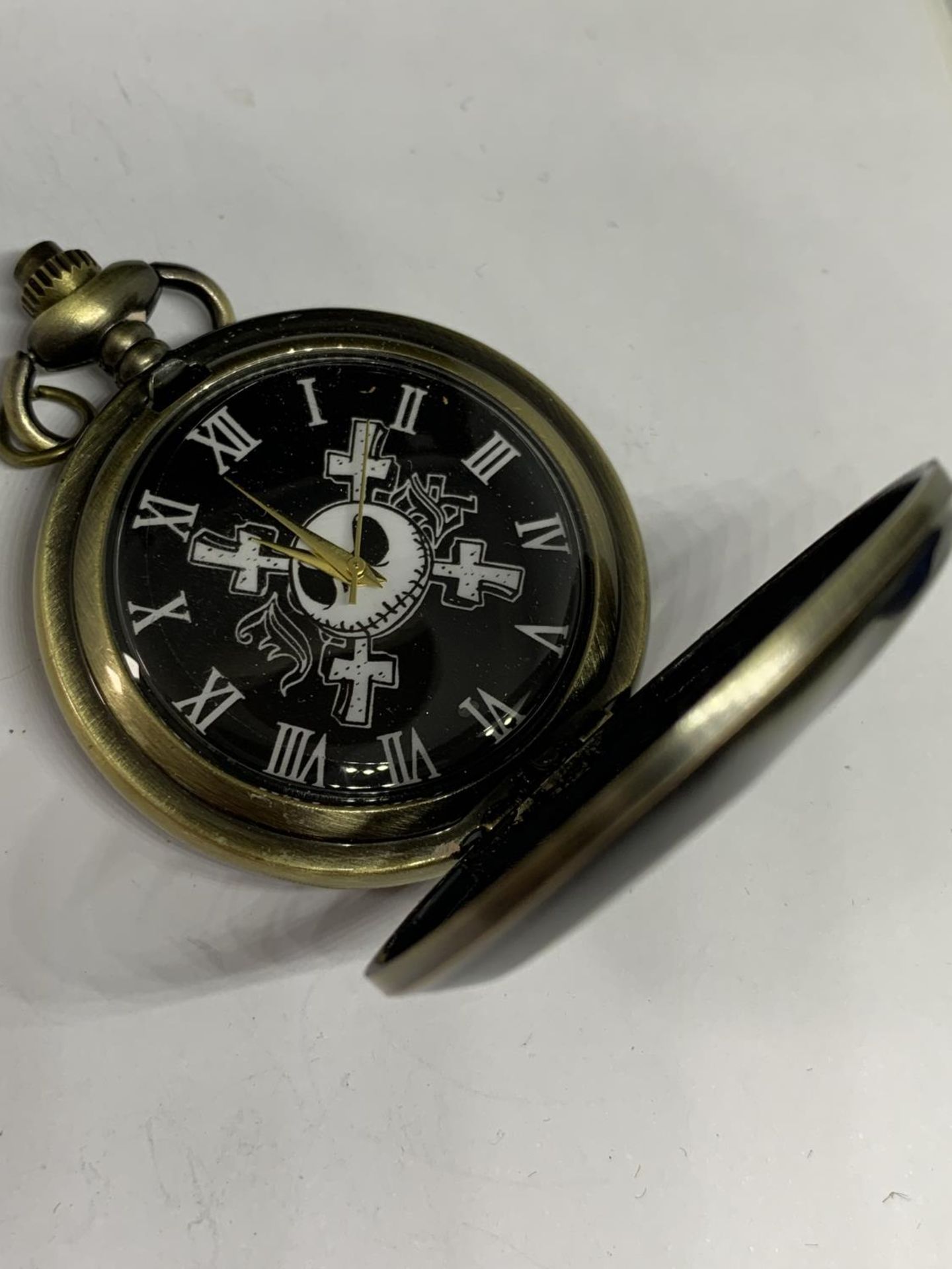 TWO POCKET WATCHES ONE WITH SPOOKY FACE BOTH SEEN WORKING BUT NO WARRANTY - Bild 3 aus 6