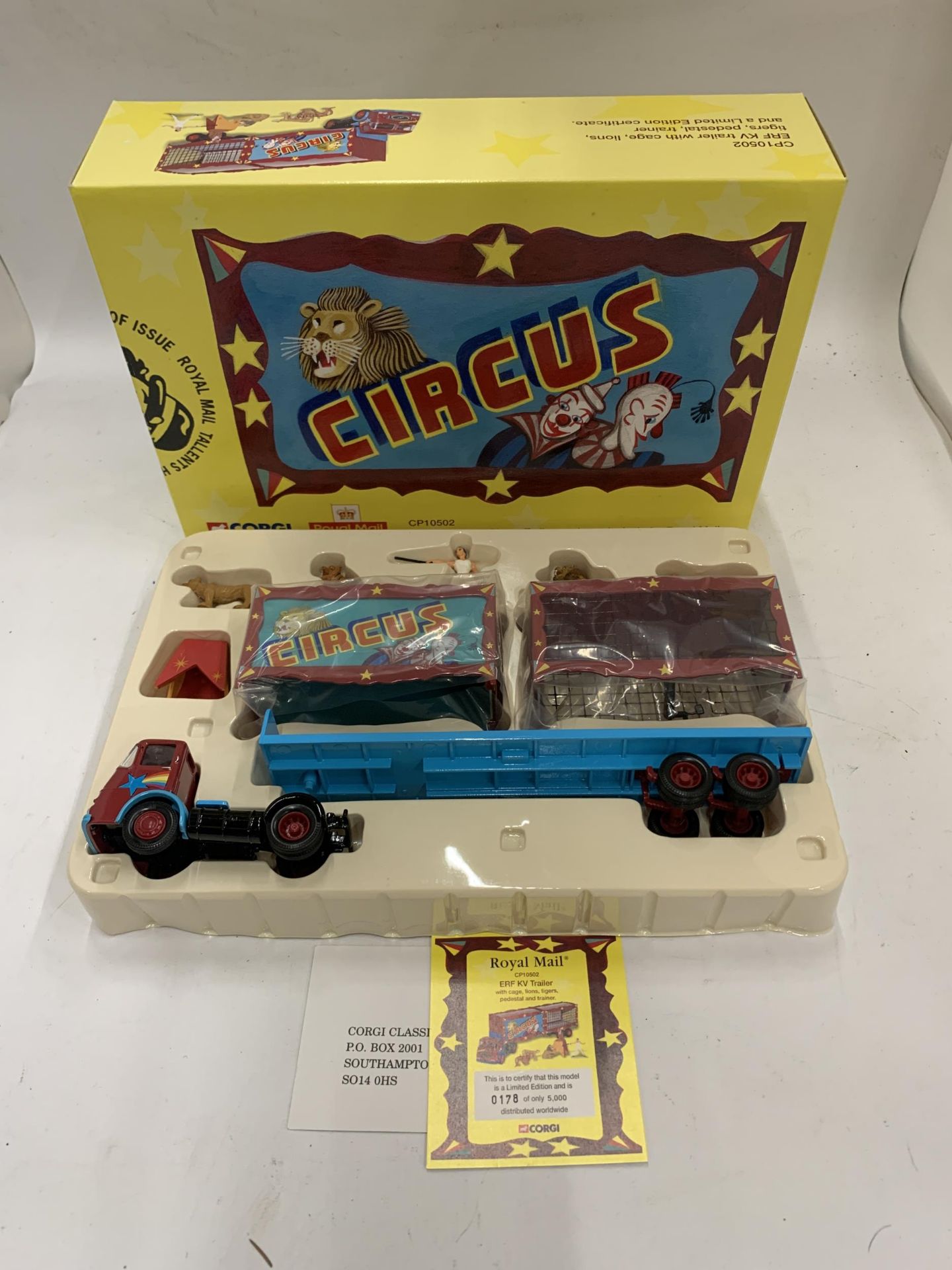 A CORGI LIMITED EDITION CIRCUS TRAILER WITH CAGE, LIONS, TIGERS, PEDESTAL, TRAINER MADE