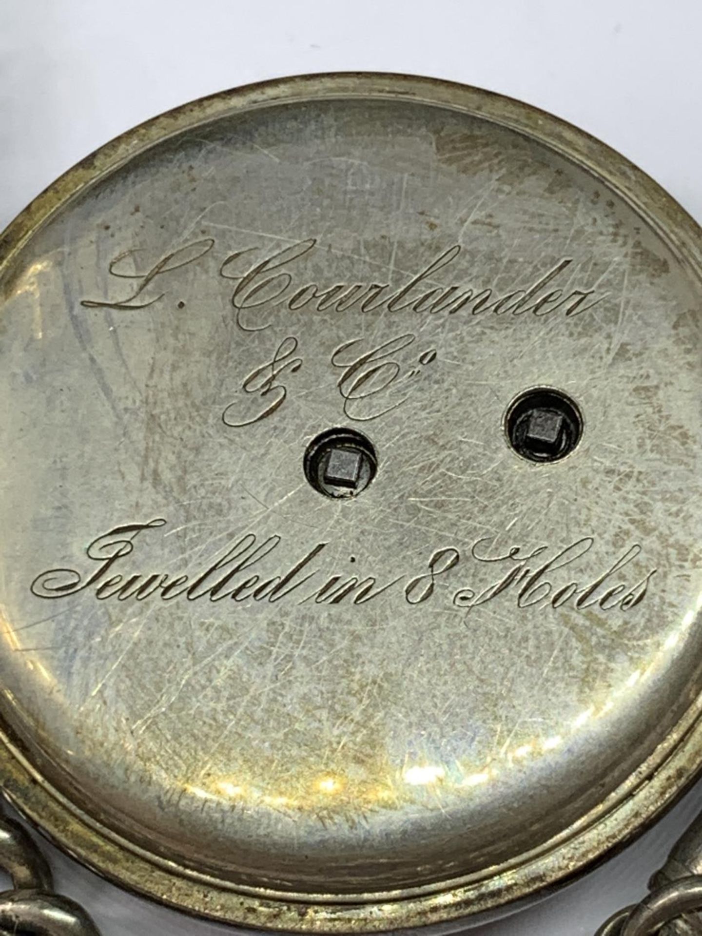 A SILVER POCKET WATCH WITH ALBERT CHAIN AND KEY IN A PRESENTATION BOX - Image 5 of 6