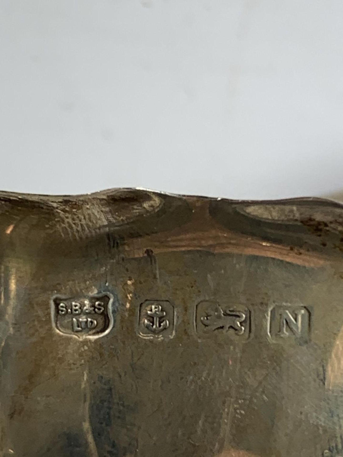 A HALLMARKED BIRMINGHAM SILVER SAUCE BOAT GROSS WEIGHT 72 GRAMS - Image 3 of 3