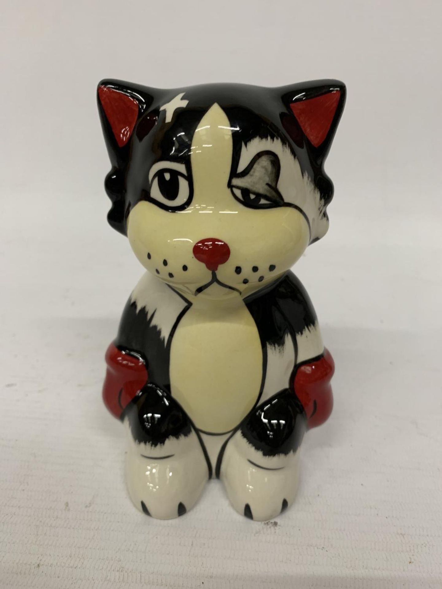 A LORNA BAILEY HAND PAINTED AND SIGNED ALI CAT