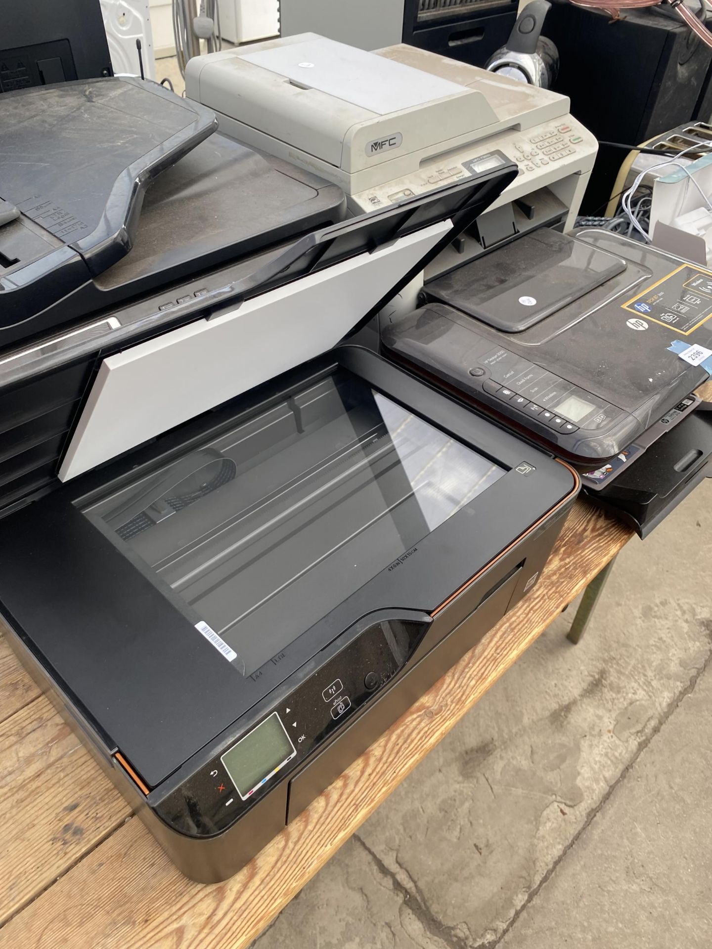 AN ASSORTMENT OF PRINTERS TO INCLUDE EPSON AND HP ETC - Image 4 of 4