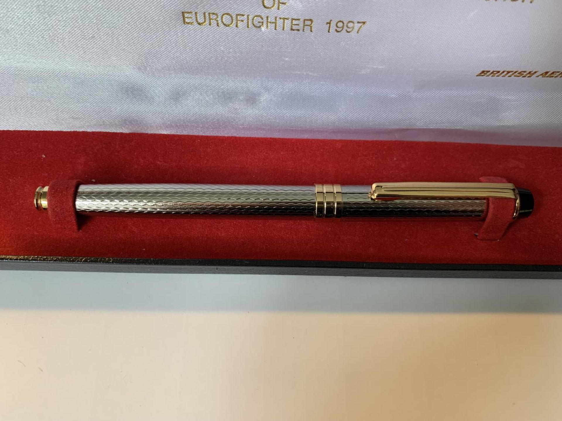 A BRITISH AEROSPACE FOUNTAIN PEN BOXED IN COMMEMORATION OF THE PRODUCTION LAUNCH OF EURO FIGHTER - Image 2 of 4