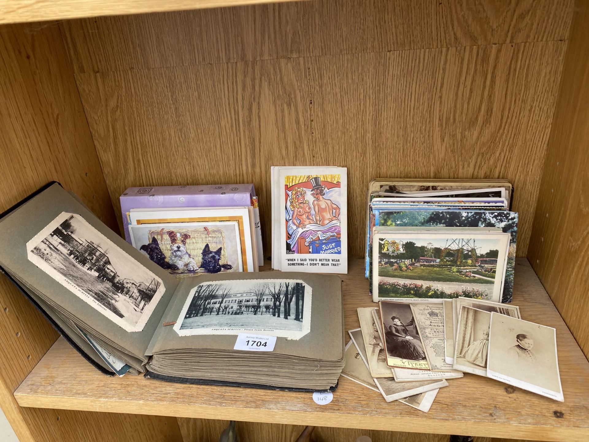 AN ASSORTMENT OF VINTAGE PICTURES AND POSTCARDS