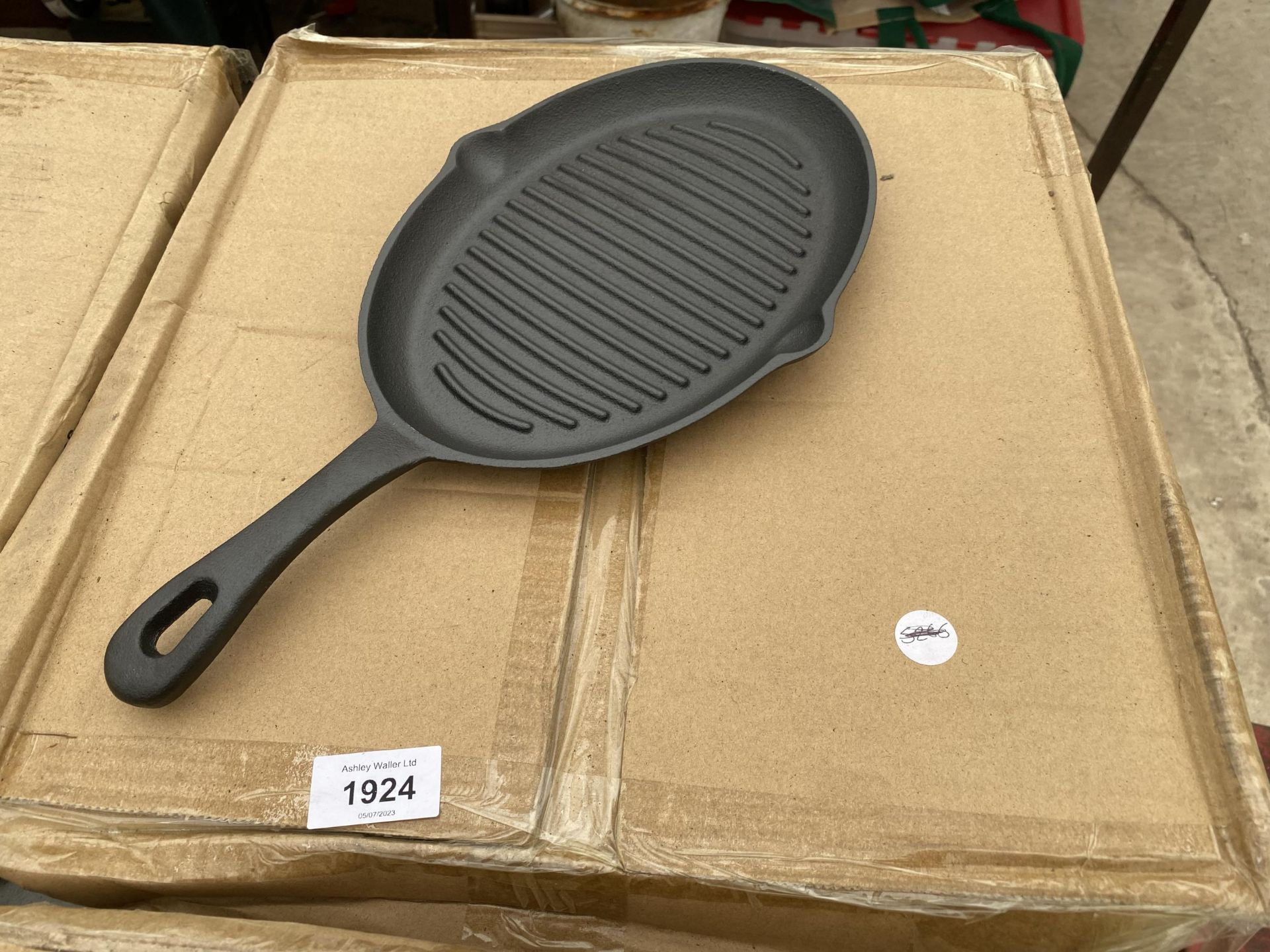 APPROXIMATELY TEN AS NEW AND BOXED CAST IRON SKILLET PANS