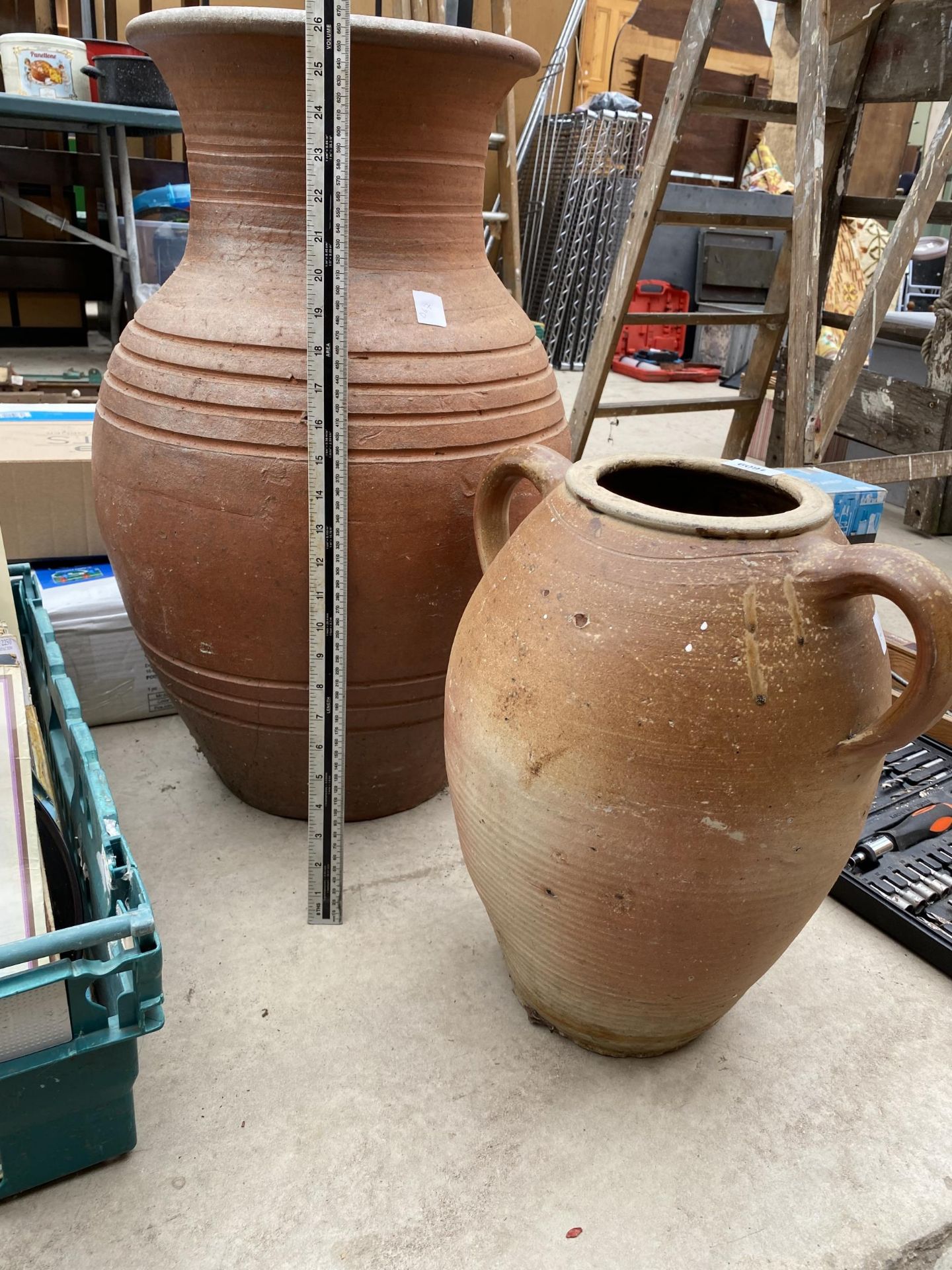 A LARGE TERRACOTTA URN PLANTER AND A FURTHER TERRACOTTA TWIN HANDLED POT - Image 2 of 4