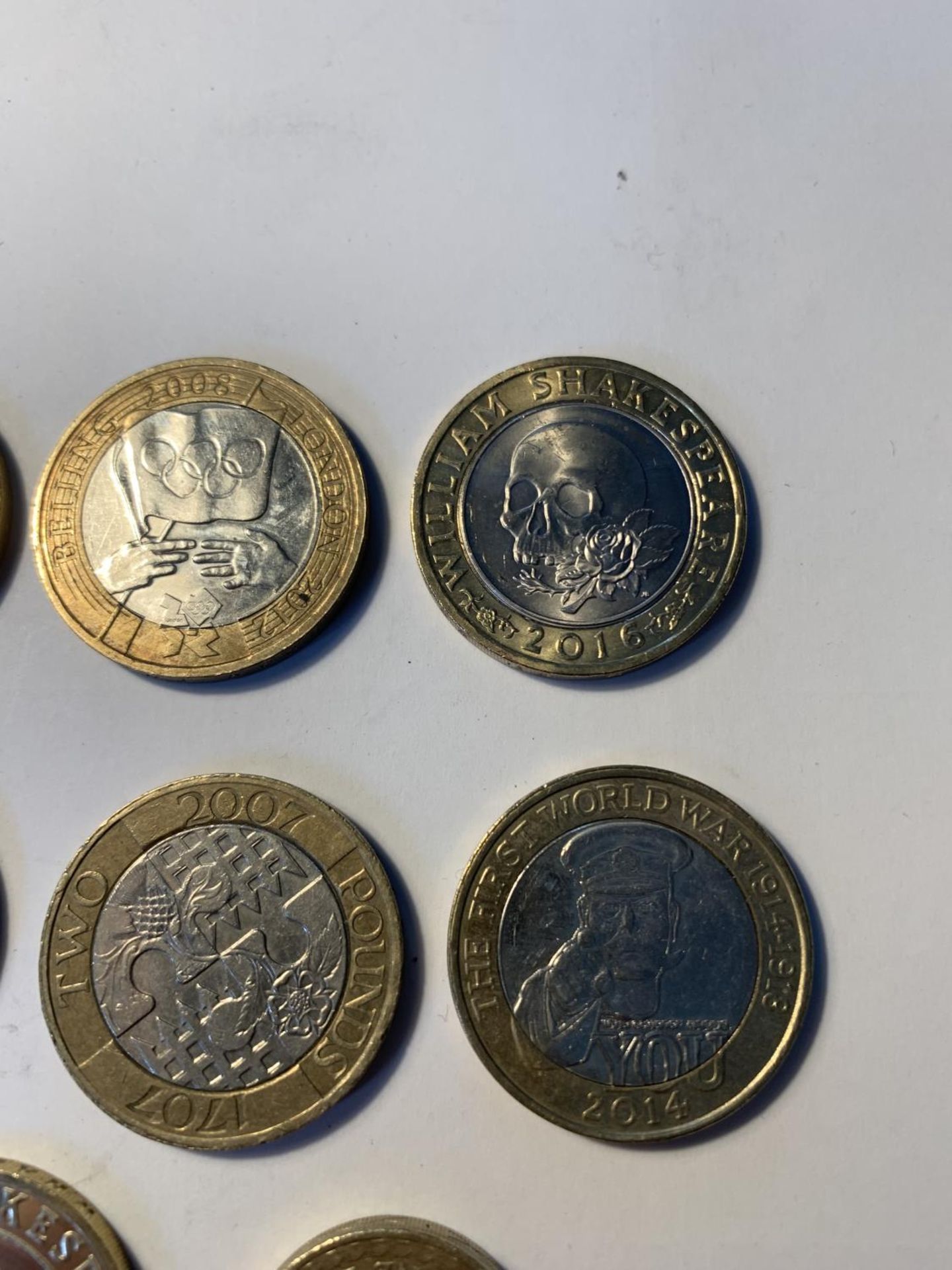 FOURTEEN COMMERORATIVE COINS TO INCLUDE NINE £2 AND FIVE £1 - Image 3 of 5