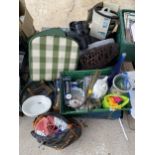 AN ASSORTMENT OF HOUSEHOLD CLEARANCE ITEMS TO INCLUDE FOOT PUMPS AND COBBLERS LAST ETC