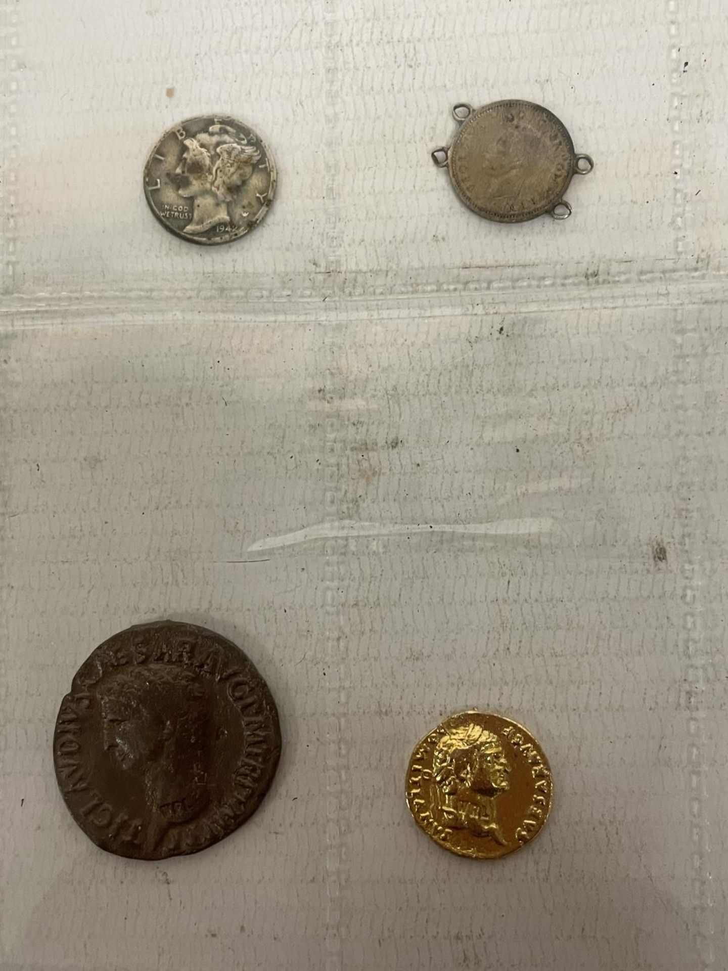 A COLLECTION OF STERLING SILVER, AMERICAN AND ROMAN COINS - Bild 5 aus 9