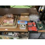 A MIXED LOT TO INCLUDE BOXED FLATWARE, WICKET BORDER TRAYS ETC