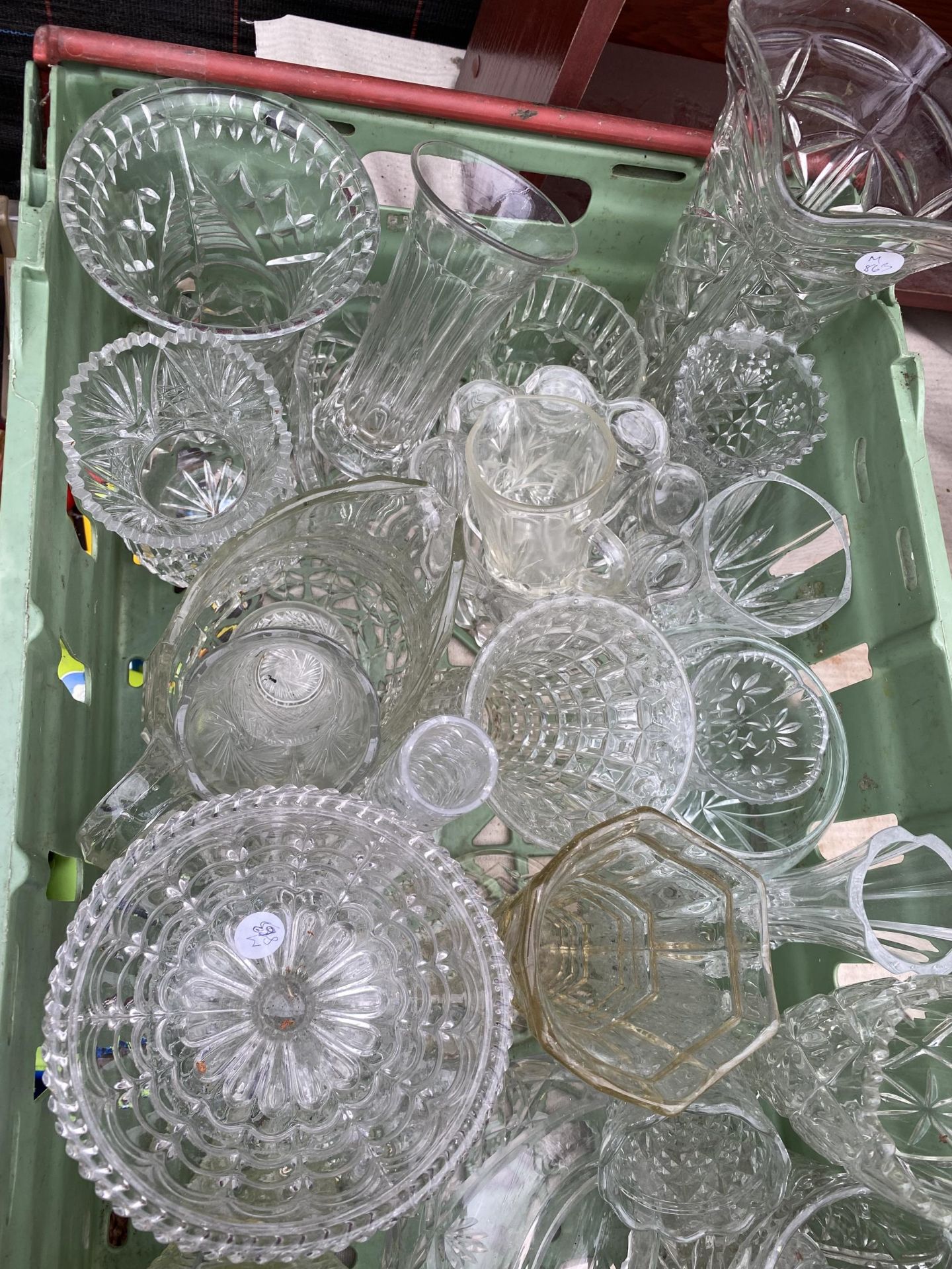 AN ASSORTMENT OF CUT GLASS ITEMS TO INCLUDE VASES ETC - Image 2 of 2