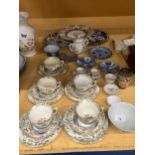 A MIXED LOT OF 19TH CENTURY AND LATER CERAMICS, CHINESE IMARI PLATE A/F, BLUE AND WHITE BOWL,