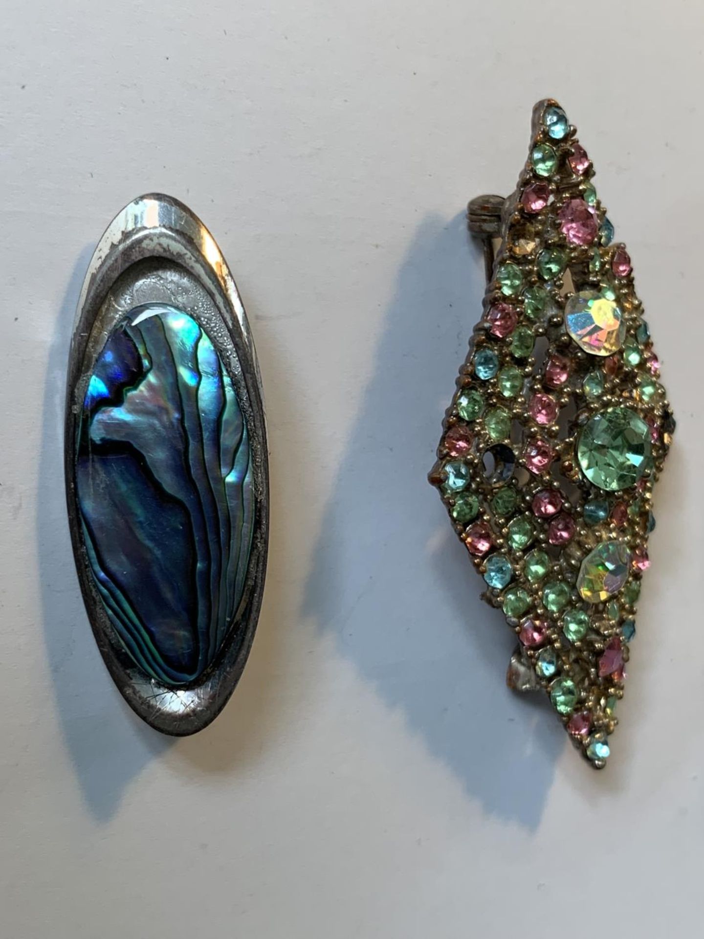 FOUR VARIOUS BROOCHES - Image 3 of 4