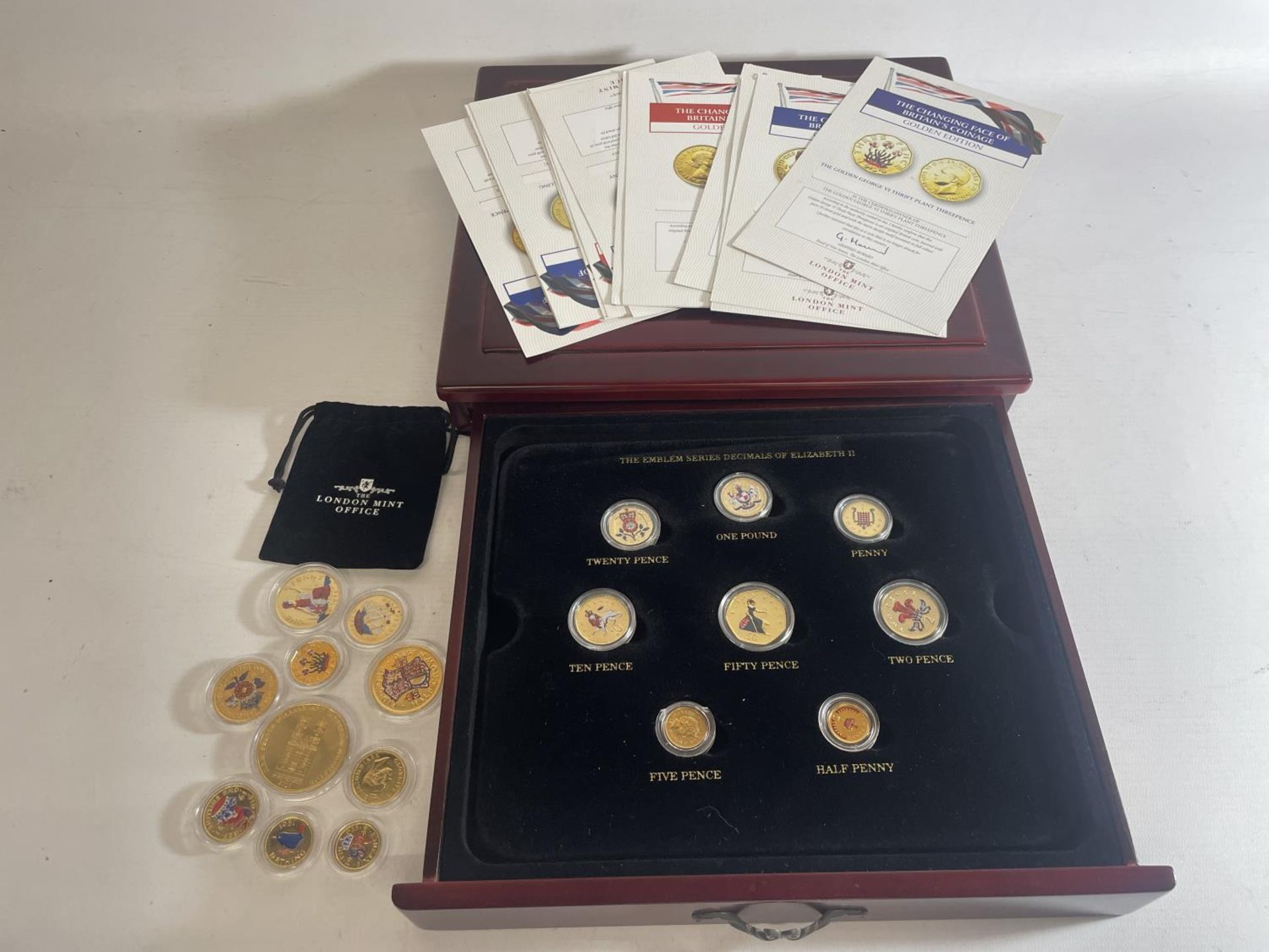 THE LONDON MINT OFFICE – THE EMBLEM SERVICE DECIMALS OF ELIZABETH 11 , TWO TRAYS , ONE OF 9 AND