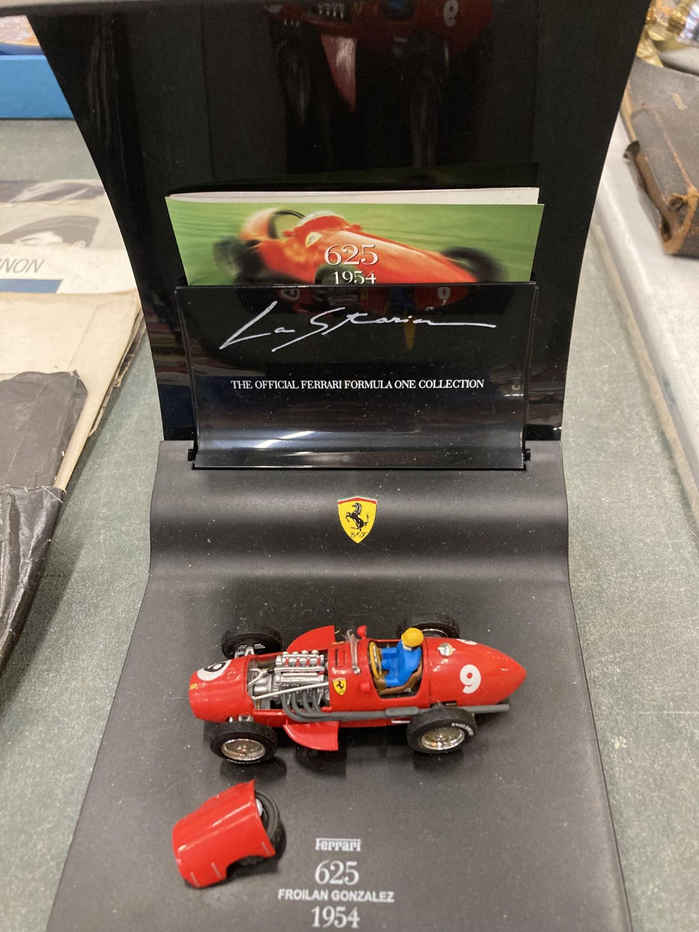 TWO MODELS FROM THE OFFICIAL FERRARI COLLECTION, 1951 AND 1954 - Bild 3 aus 3