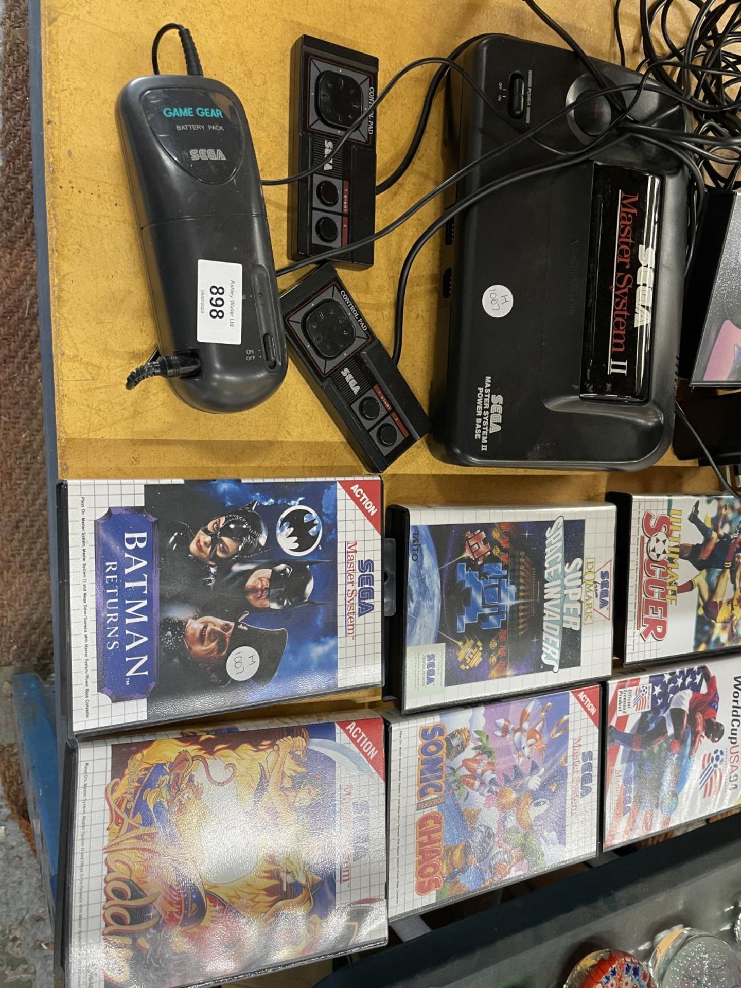 A VINTAGE SEGA MASTER SYSTEM 11 WITH TWO CONTROLLERS PLUS A QUANTITY OF GAMES TO INCLUDE SONIC THE - Image 2 of 4