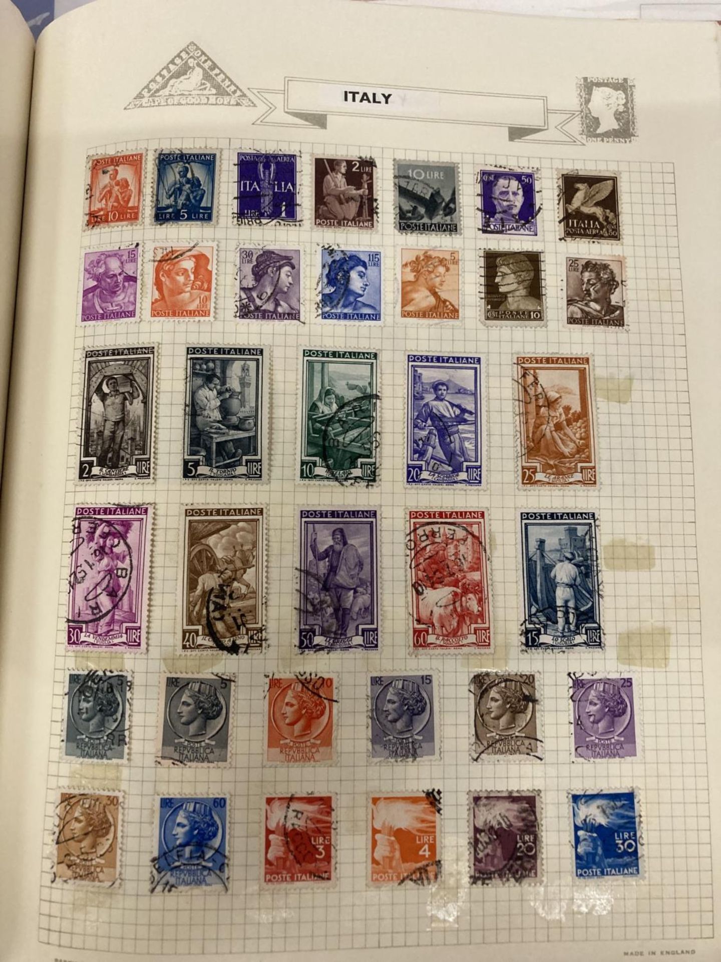 A COLLECTION OF WORLDWIDE STAMPS TO INCLUDE TWO A-Z COLLECTIONS IN ALBUMS, STOCKBOOK EL SALVADOR - Bild 5 aus 9